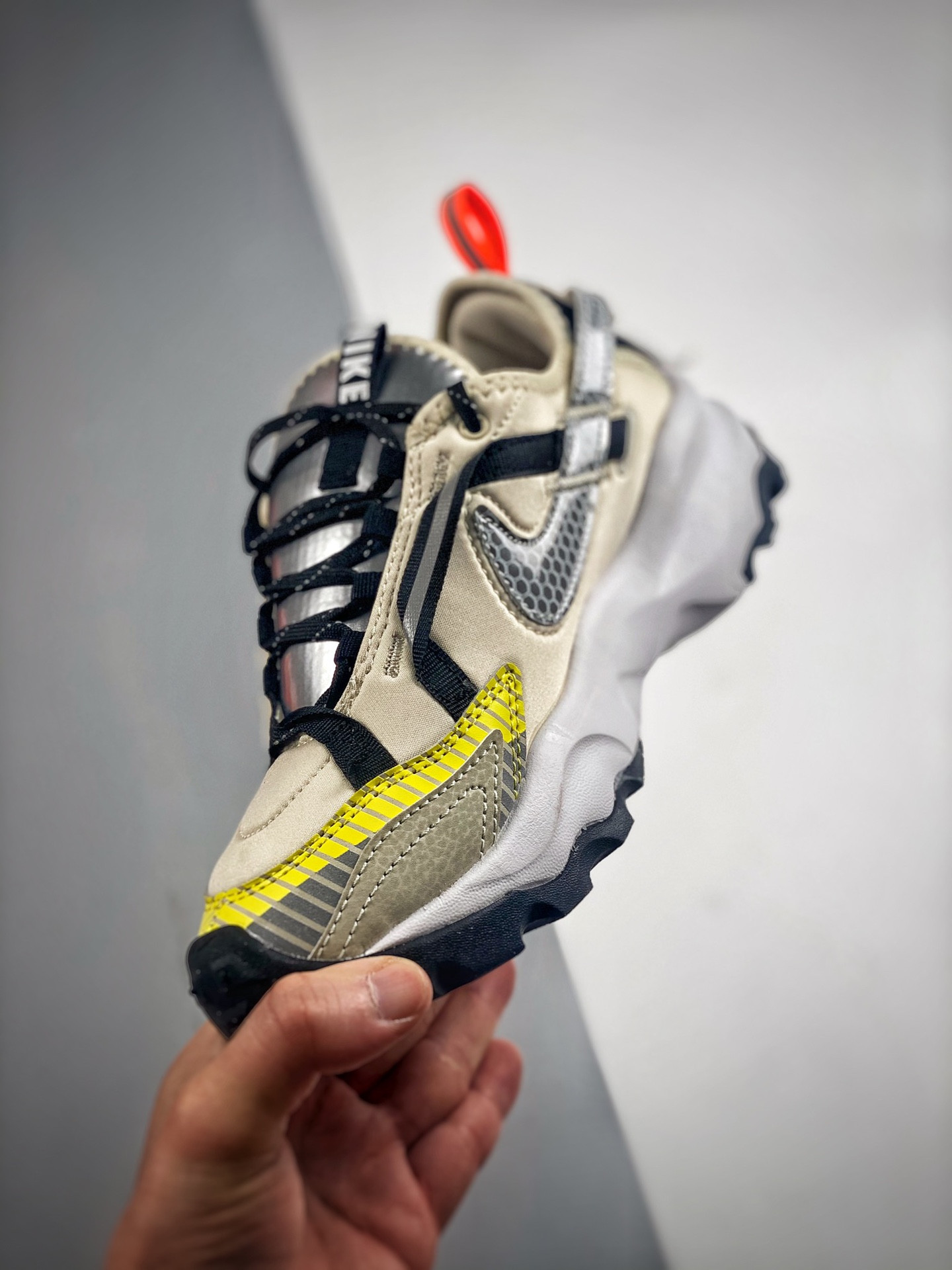 3M x Nike TC 7900 LX Light Orewood Brown/Black-Hyper Crimson-Reflect Silver For Sale