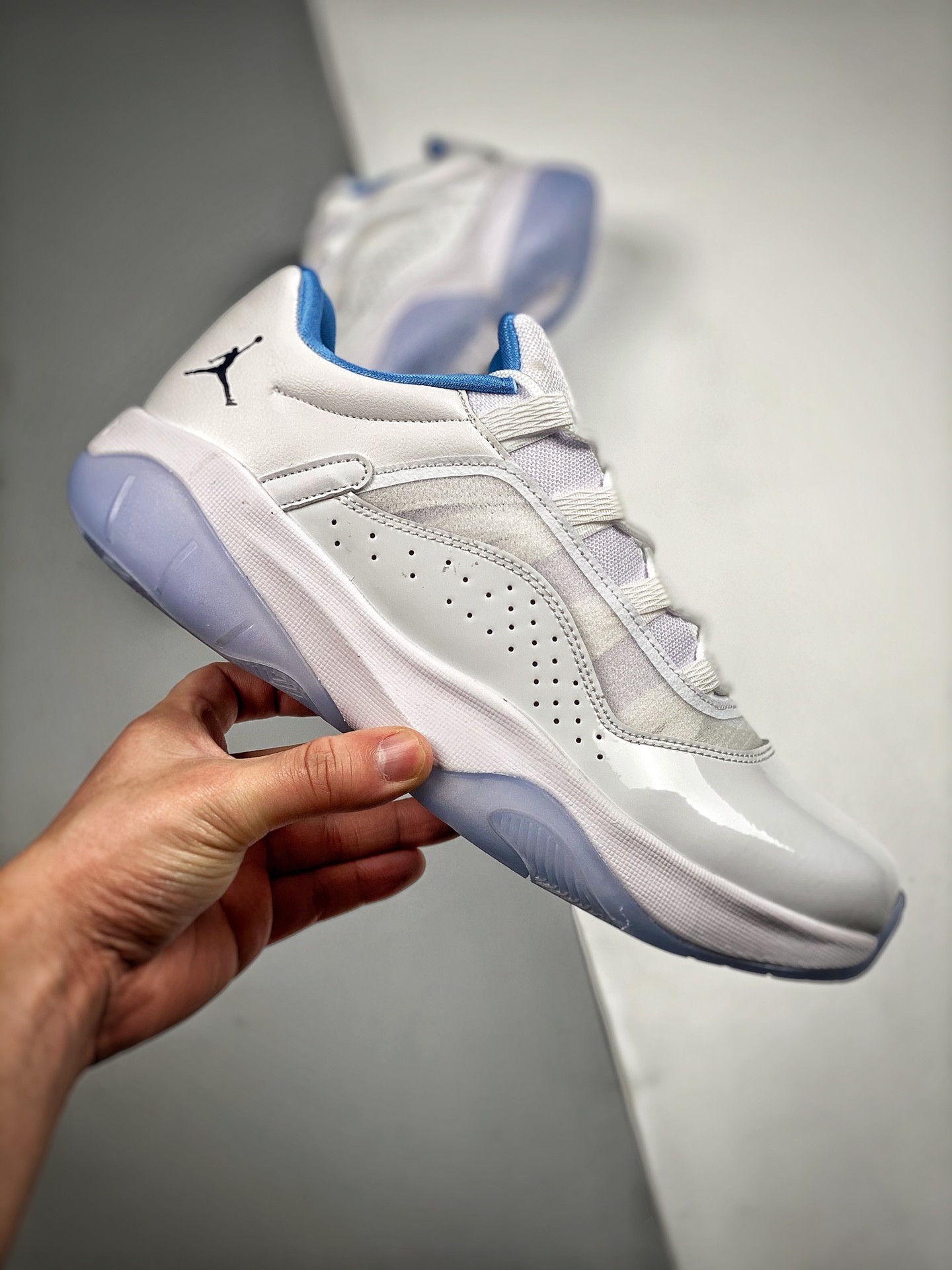 Air Jordan 11 CMFT Low ‘Legend Blue’ For Sale
