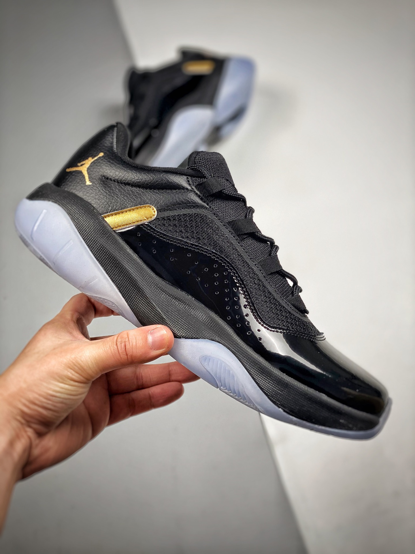 Air Jordan 11 CMFT Low Black/Metallic Gold For Sale