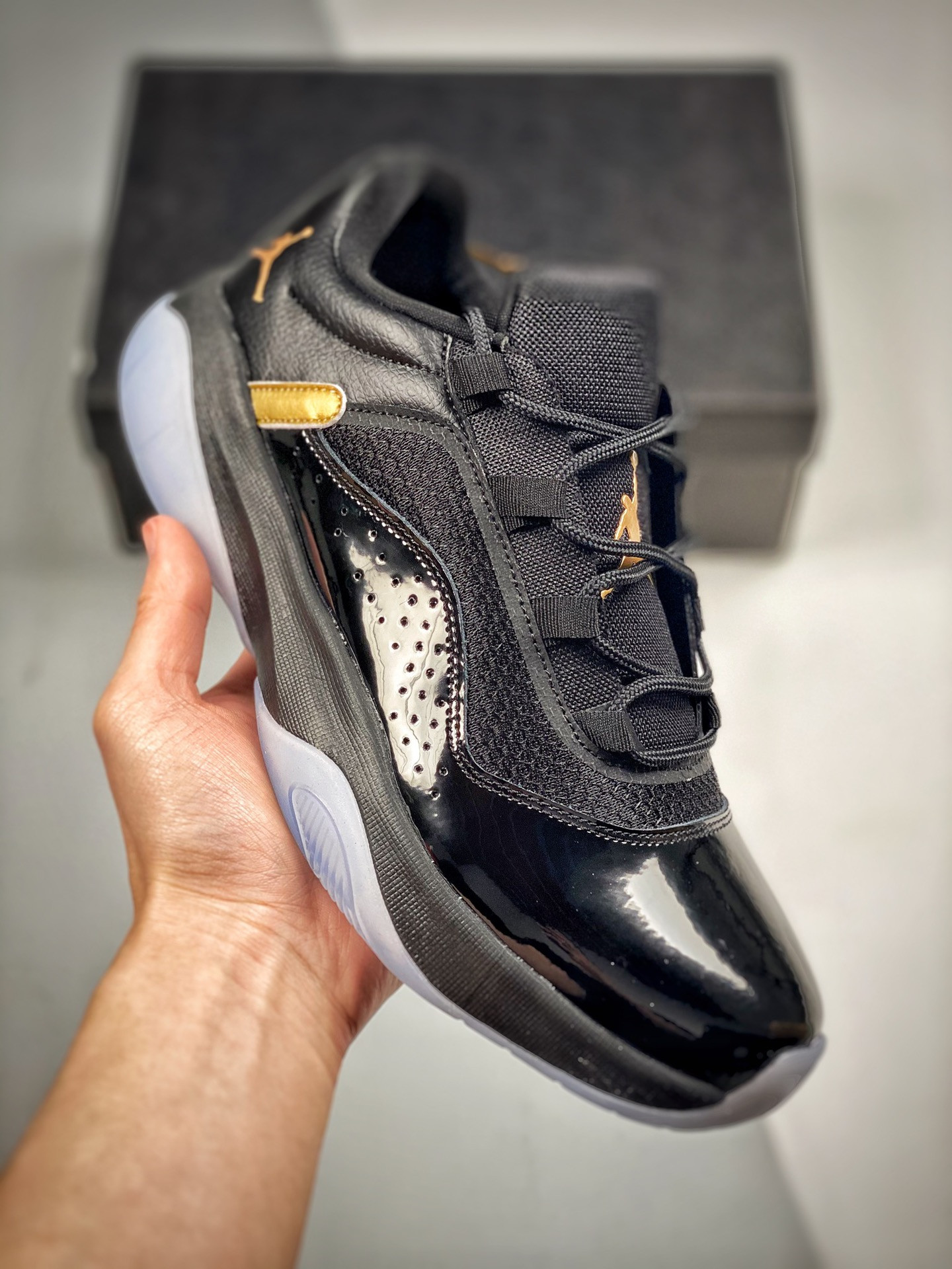 Air Jordan 11 CMFT Low Black/Metallic Gold For Sale