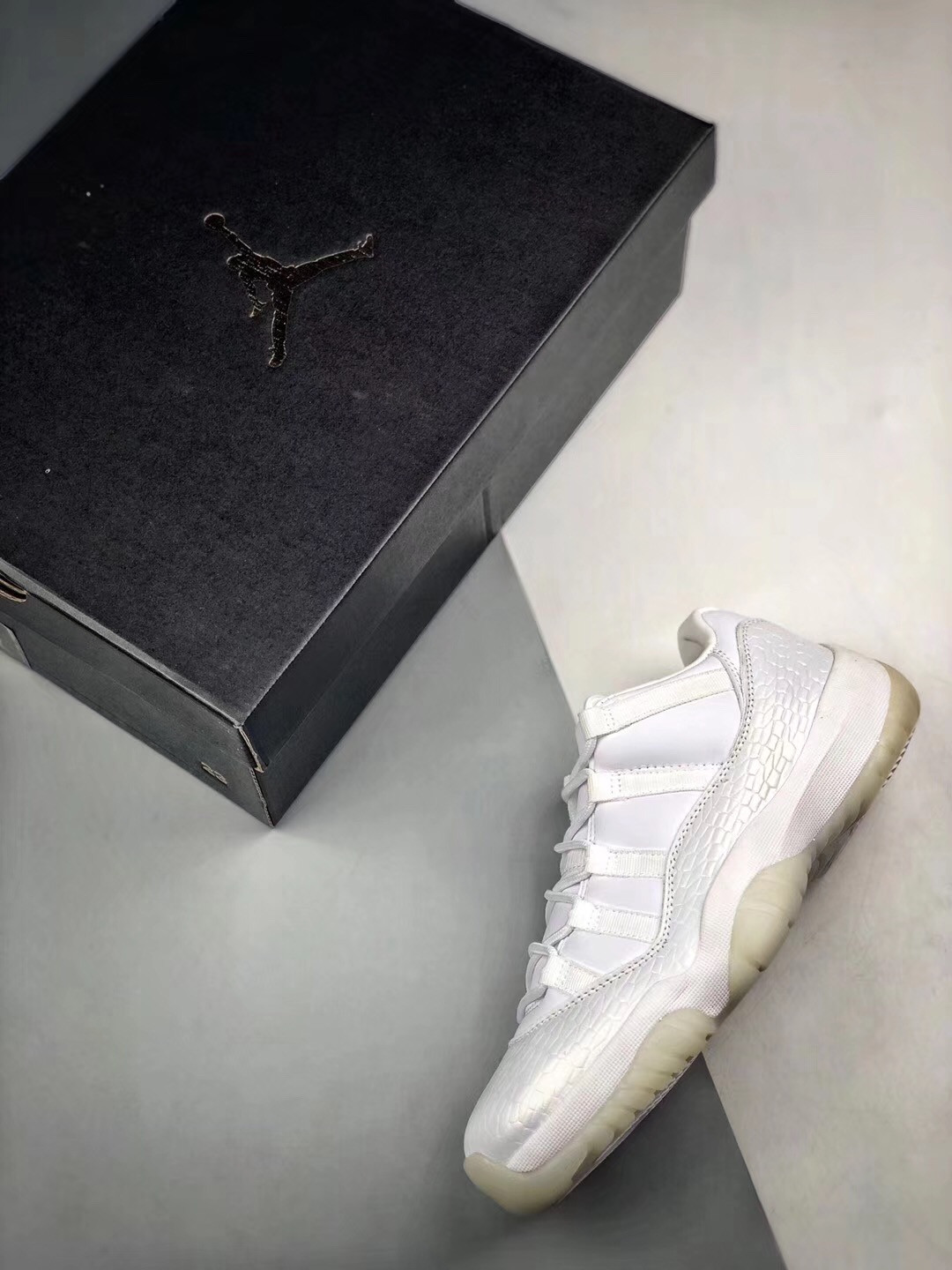 Air Jordan 11 Low PRM HC “Frost White” For Sale