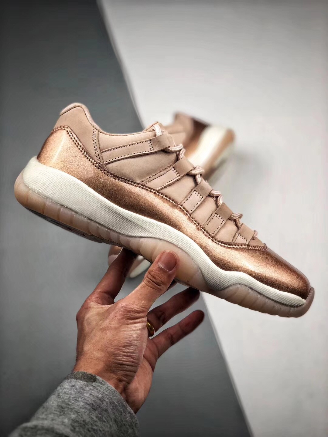 Air Jordan 11 Low WMNS “Rose Gold” For Sale
