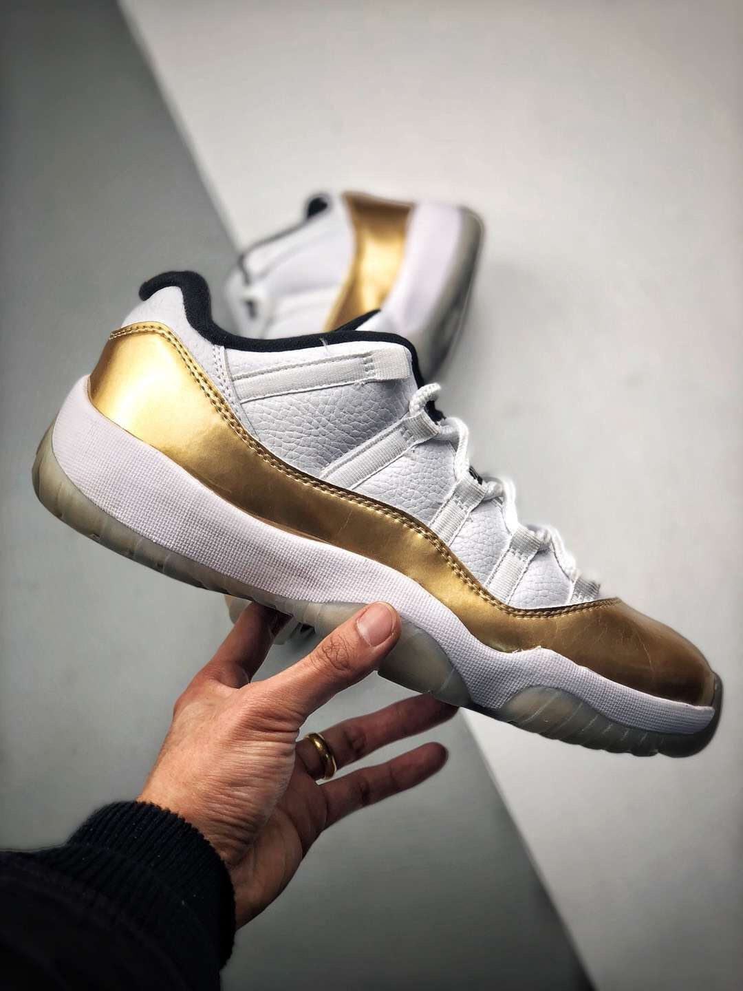 Air Jordan 11 Retro Low ‘Closing Ceremony’ For Sale