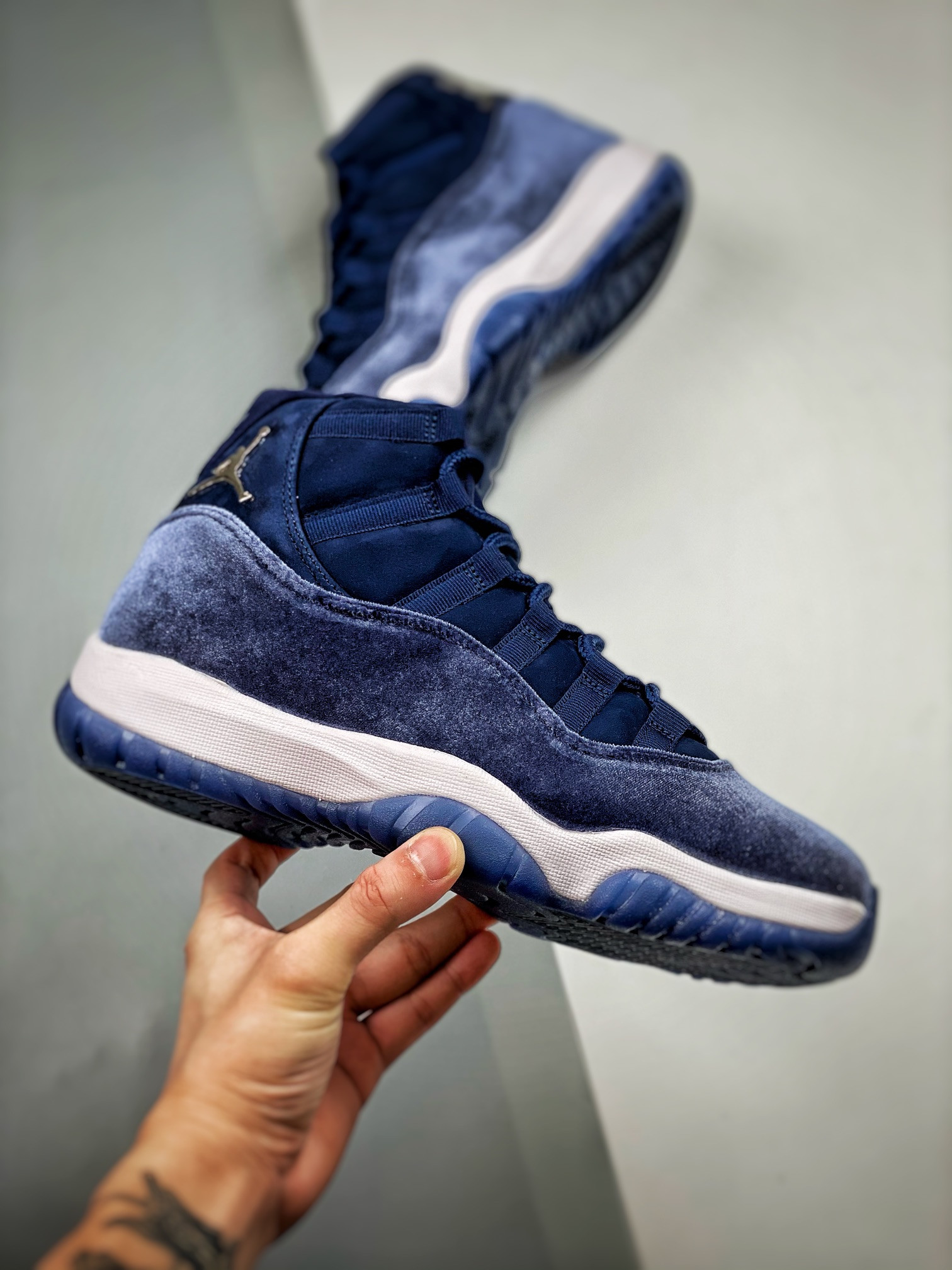 Air Jordan 11 Velvet Midnight Navy/Metallic Silver-White For Sale