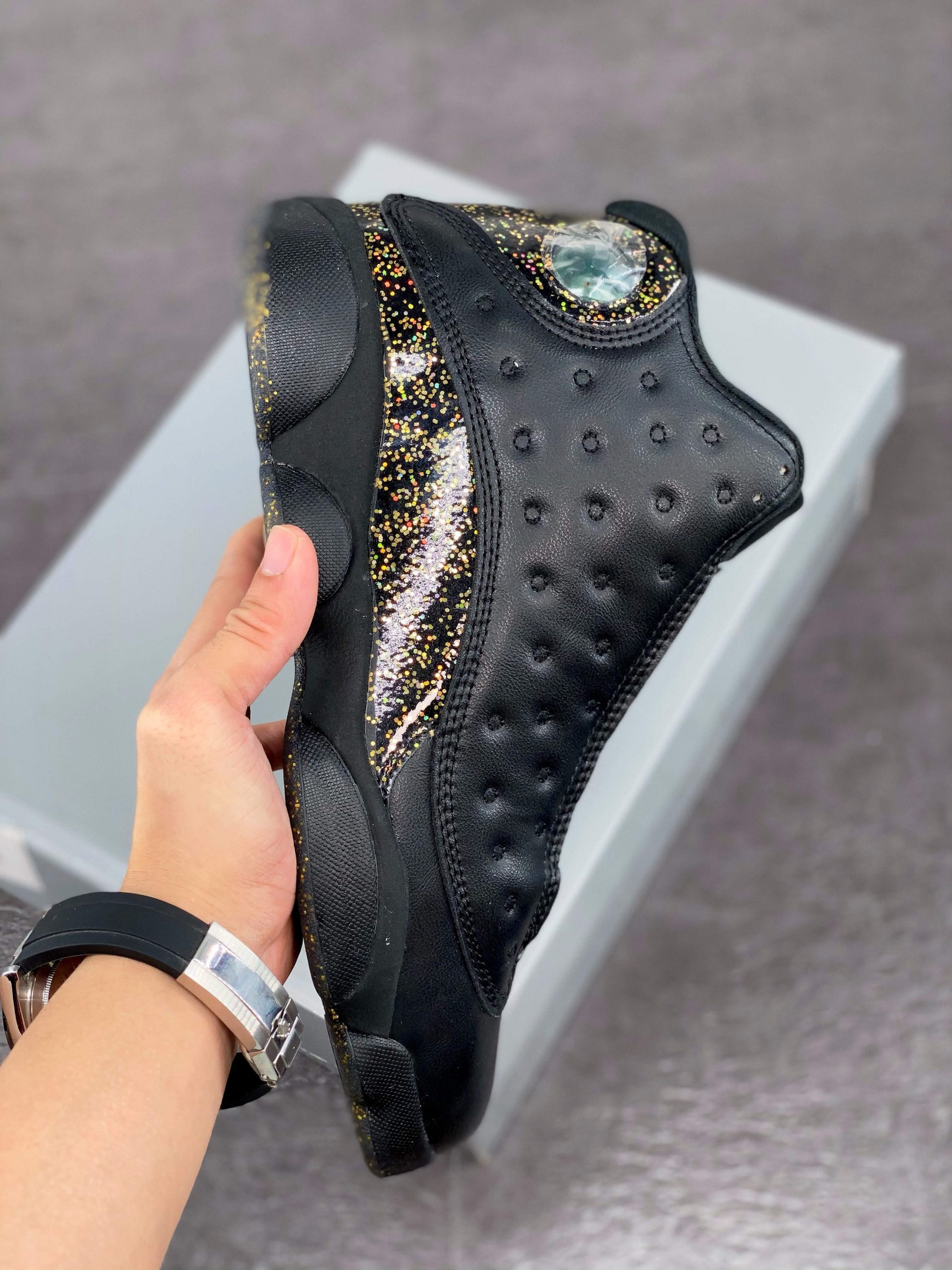 Air Jordan 13 “Gold Glitter” Black/Metallic Gold On Sale