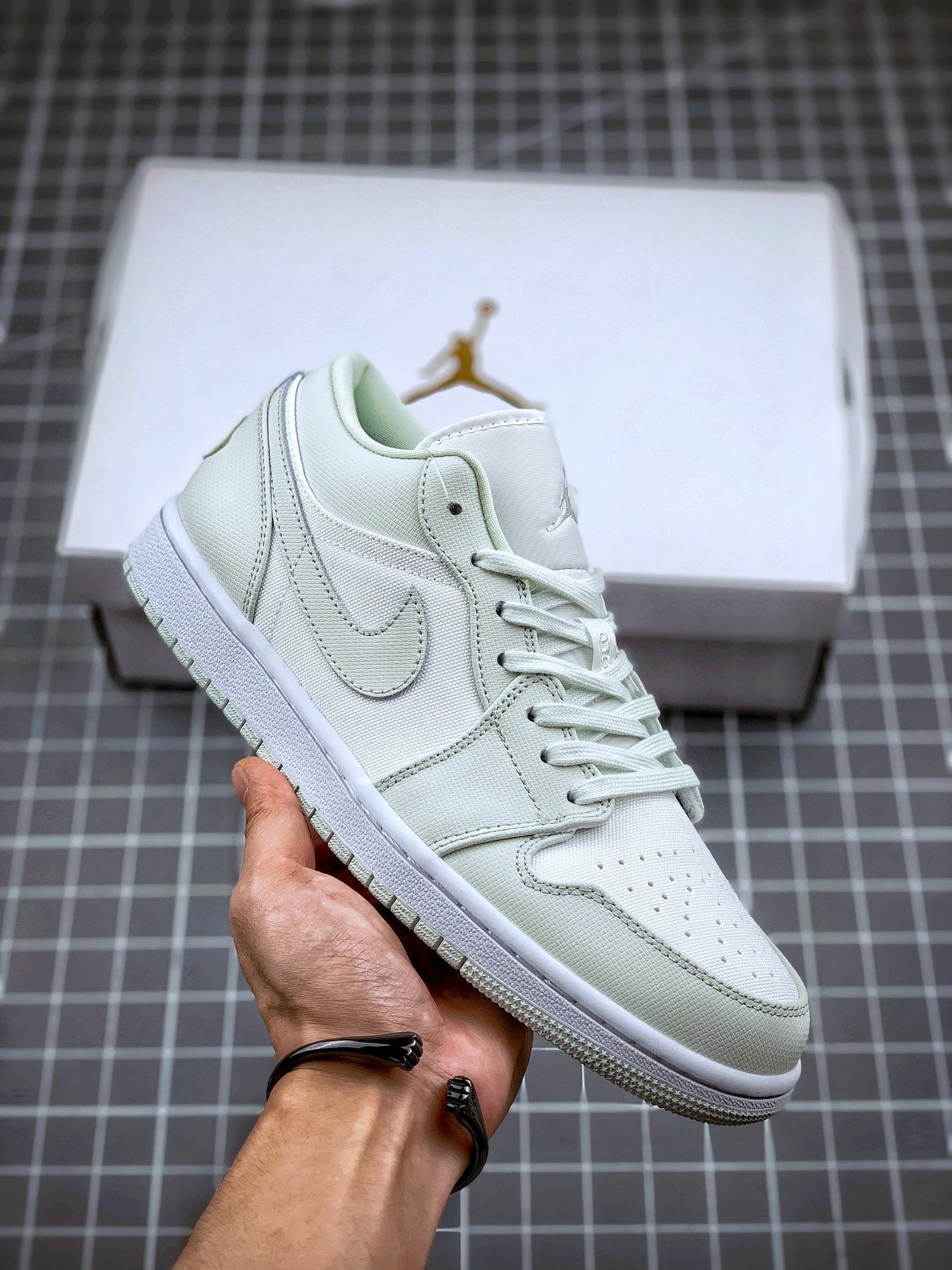 Air Jordan 1 Low ‘Spruce Aura’ For Sale