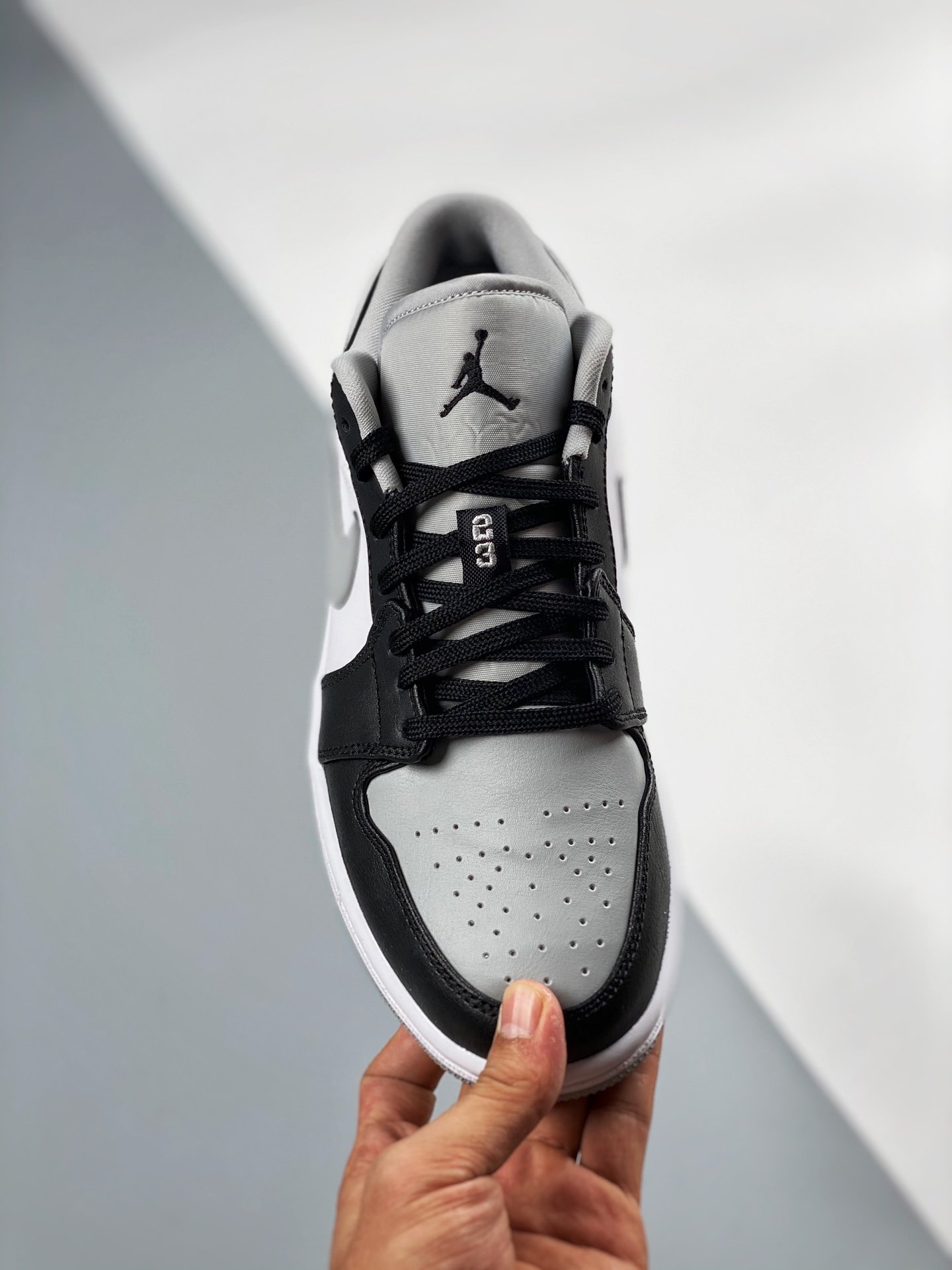 Air Jordan 1 Low “Light Smoke Grey” For Sale