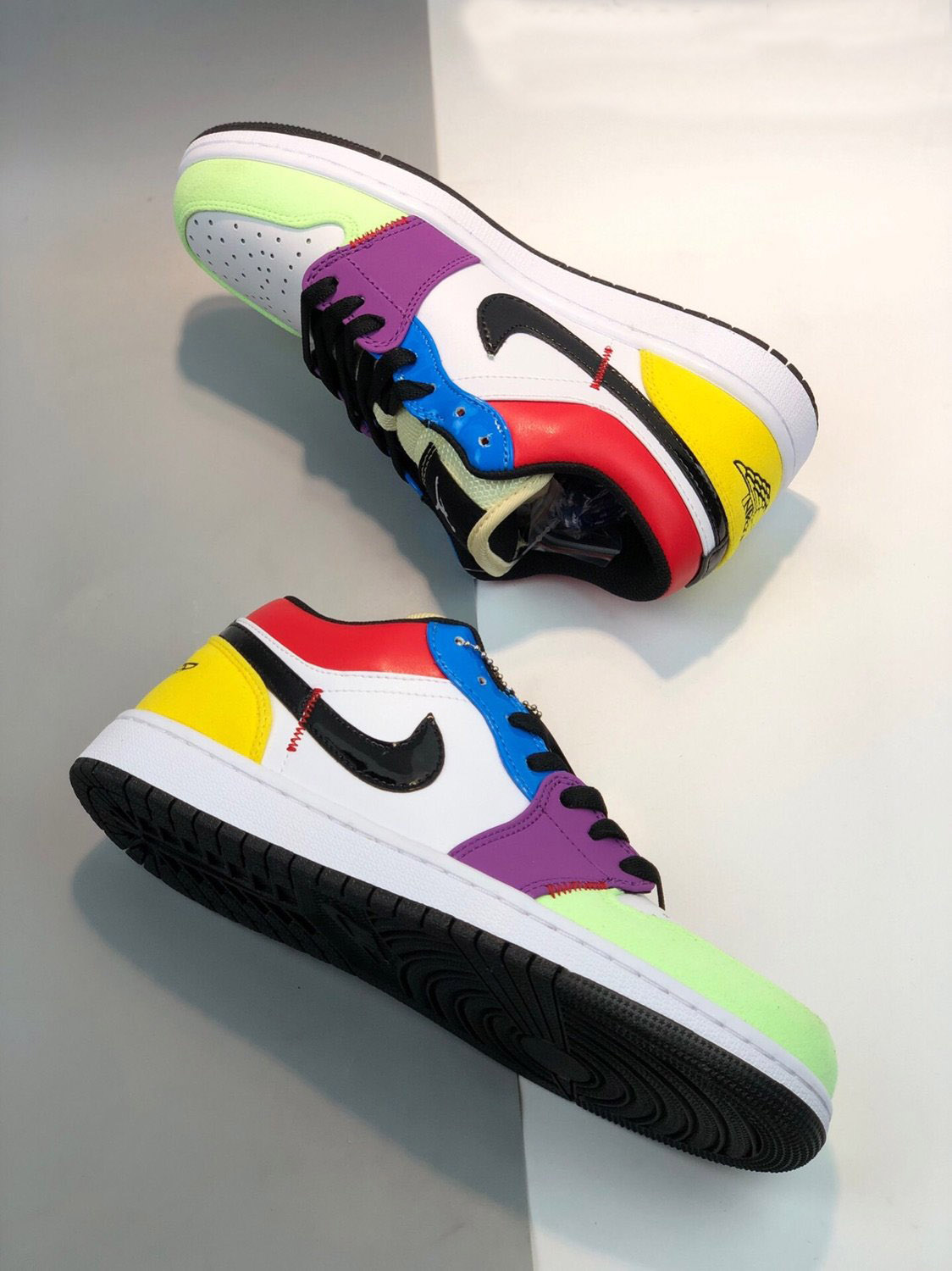Air Jordan 1 Low “Multicolor Lightbulb” For Sale