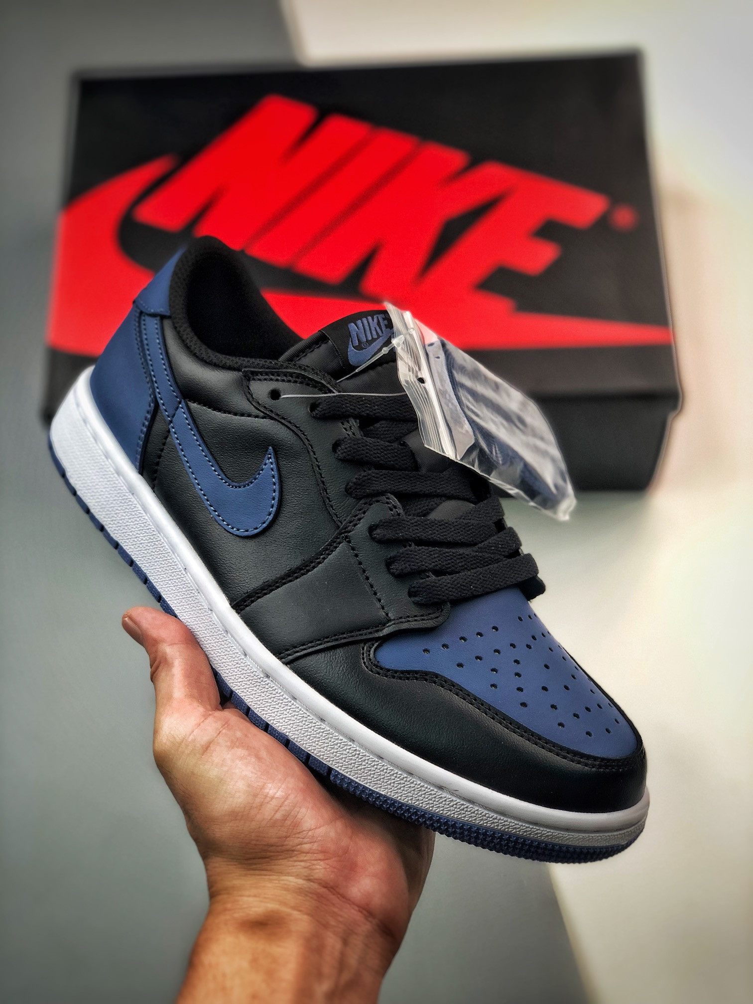 Air Jordan 1 Low “Red Orbit” For Sale