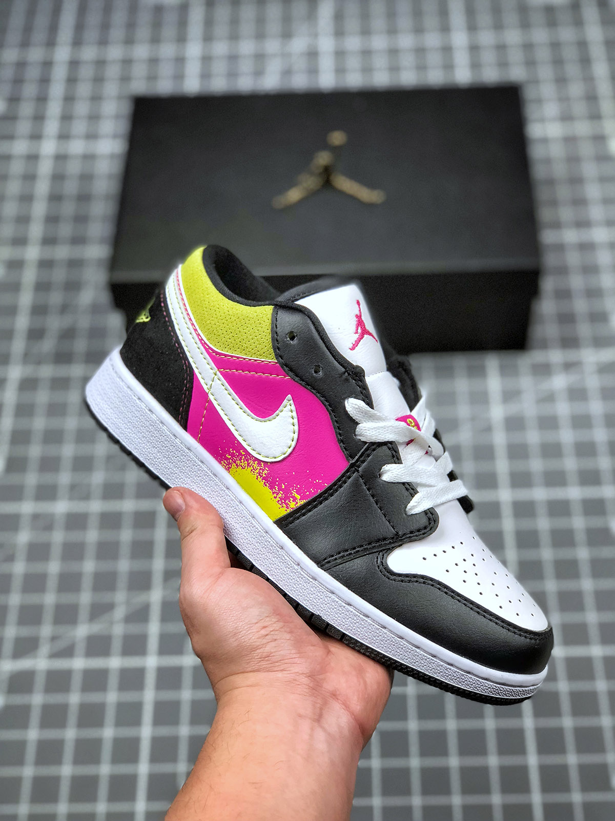 Air Jordan 1 Low “Spray Paint Splatter” For Sale