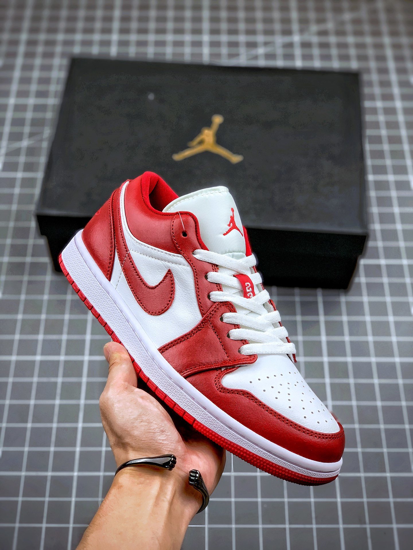 Air Jordan 1 Low Gym Red/White For Sale
