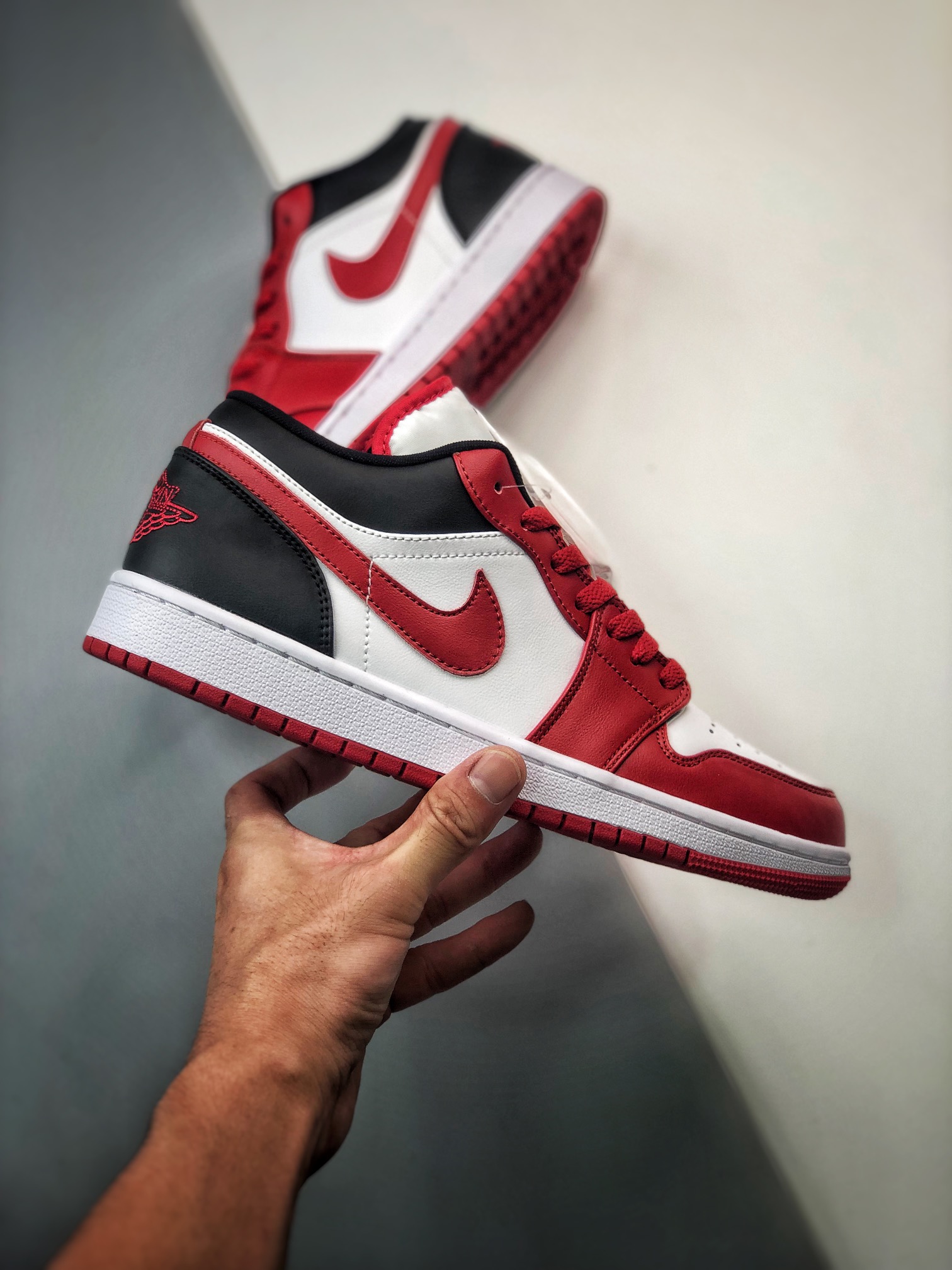 Air Jordan 1 Low Reverse Black Toe For Sale