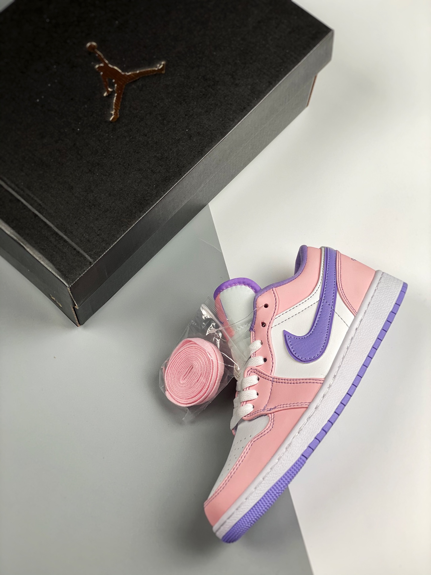 Air Jordan 1 Low SE Arctic Punch/Purple Pulse/White For Sale
