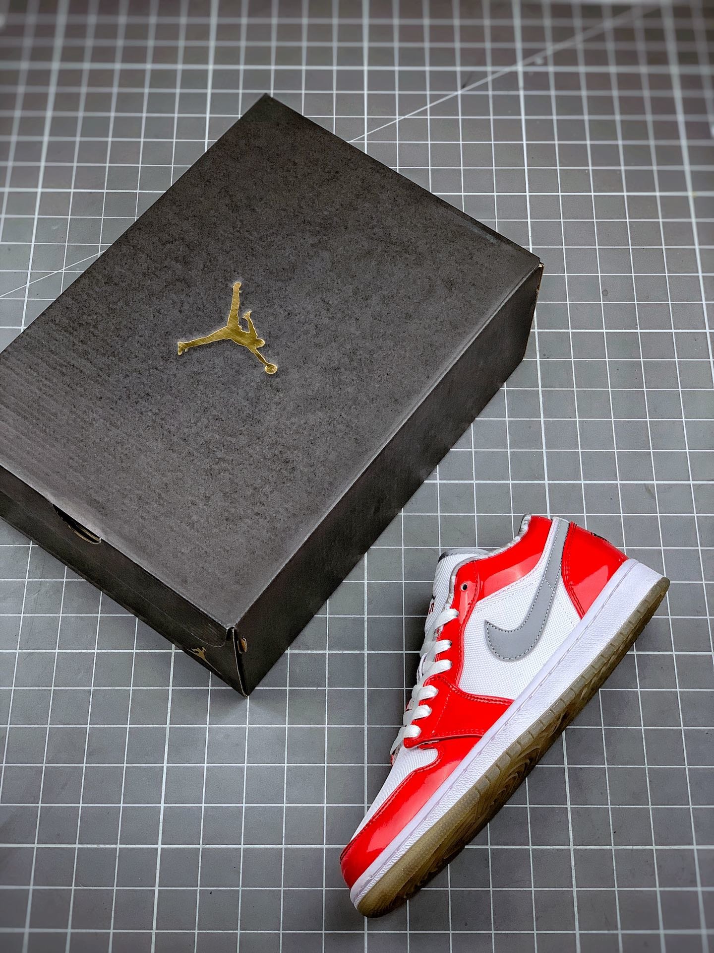 Air Jordan 1 Low ‘South Side’ White/Stealth–Varsity Red For Sale