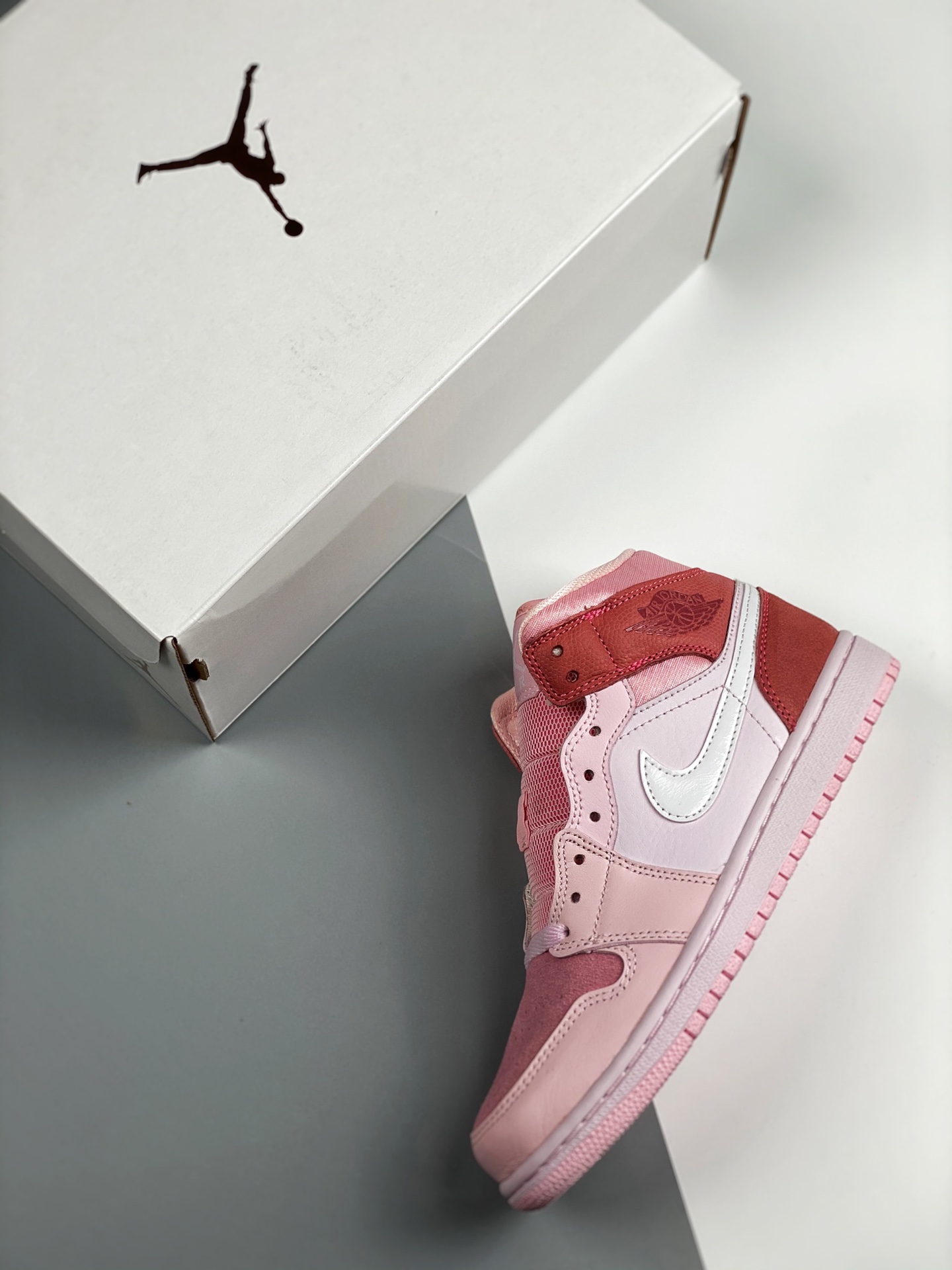 Air Jordan 1 Low WMNS Digital Pink/White-Pink Foam-Sail For Sale