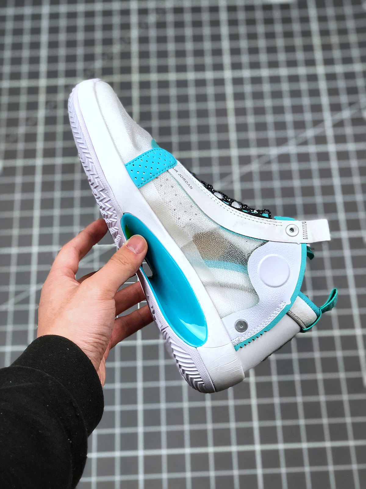Air Jordan 34 “Snow Leopard” White/Aurora-Metallic Silver On Sale