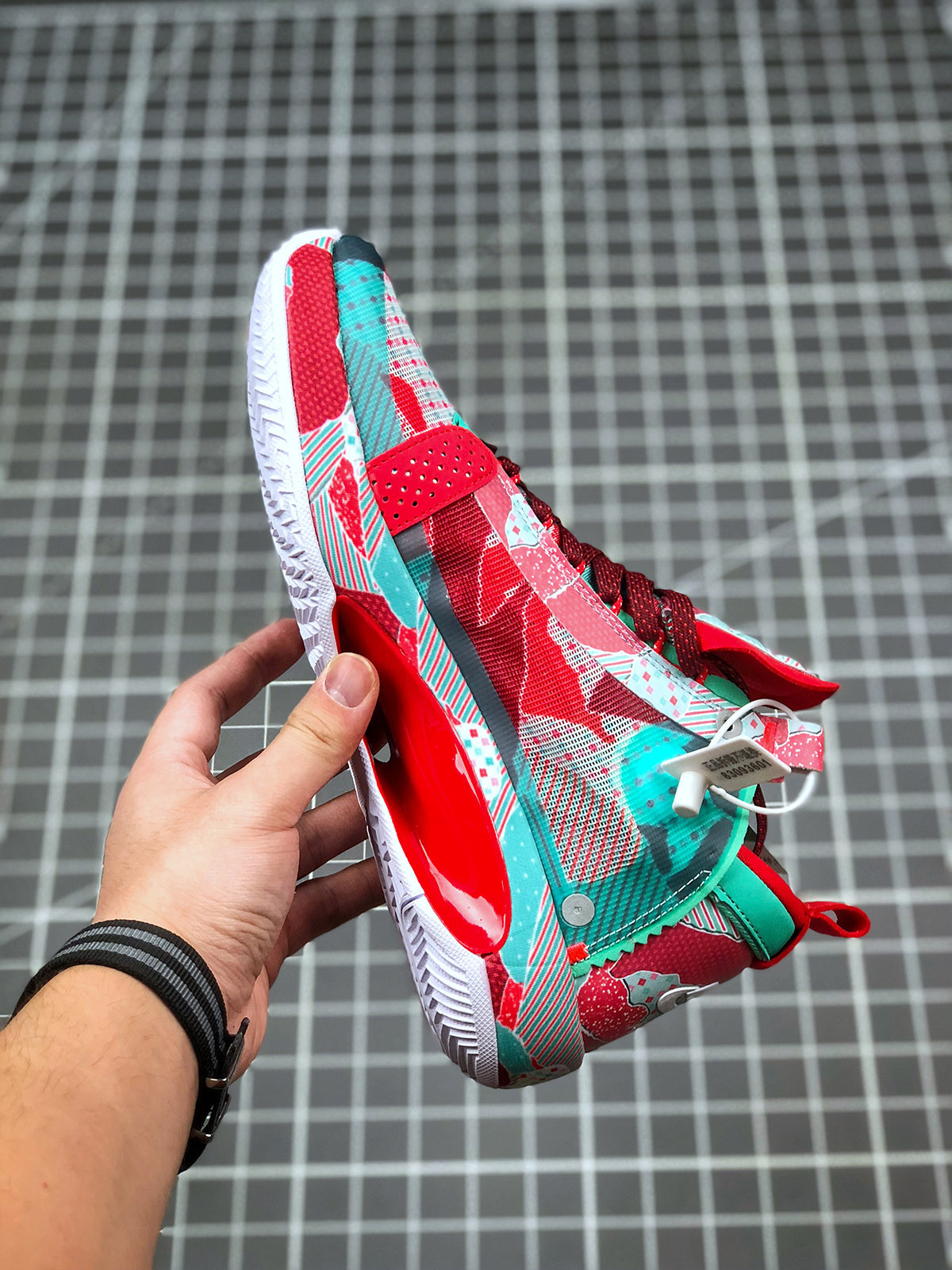 Air Jordan 34 “Wrapping Paper” Christmas PE On Sale