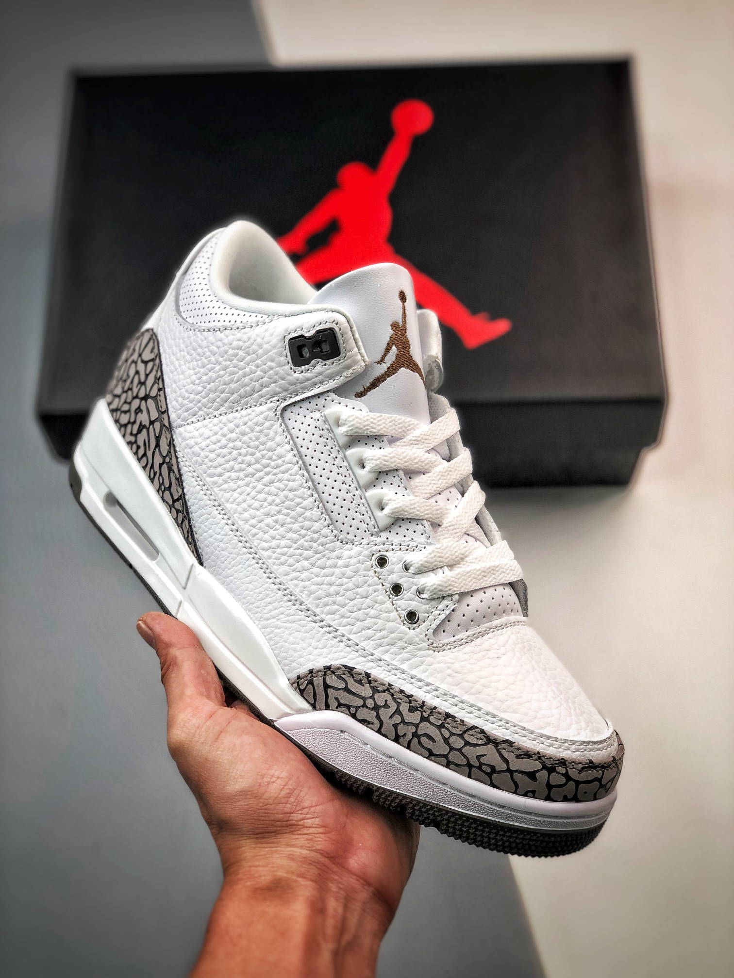Air Jordan 3 “Mocha” White/Chrome-Dark Mocha For Sale