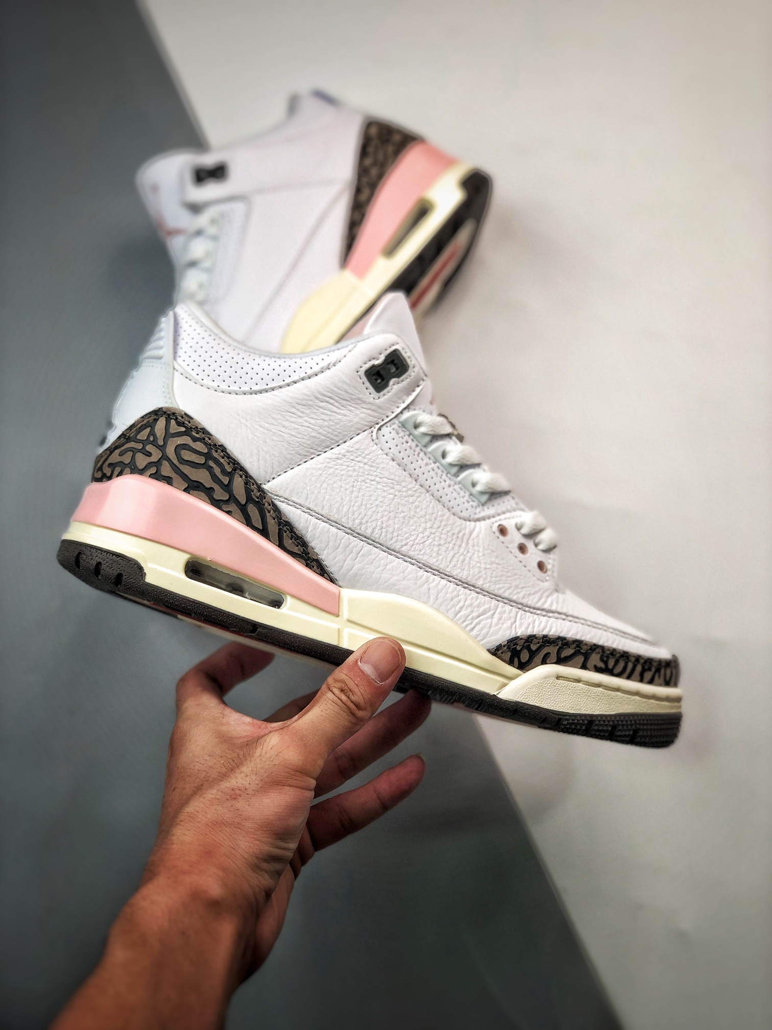 Air Jordan 3 “Neapolitan” White/Dark For Sale