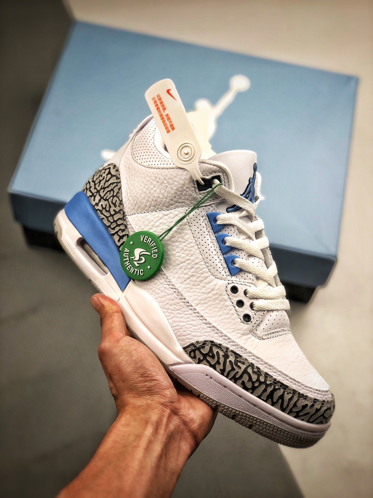 Air Jordan 3 “UNC” White/Valor Blue-Tech Grey For Sale
