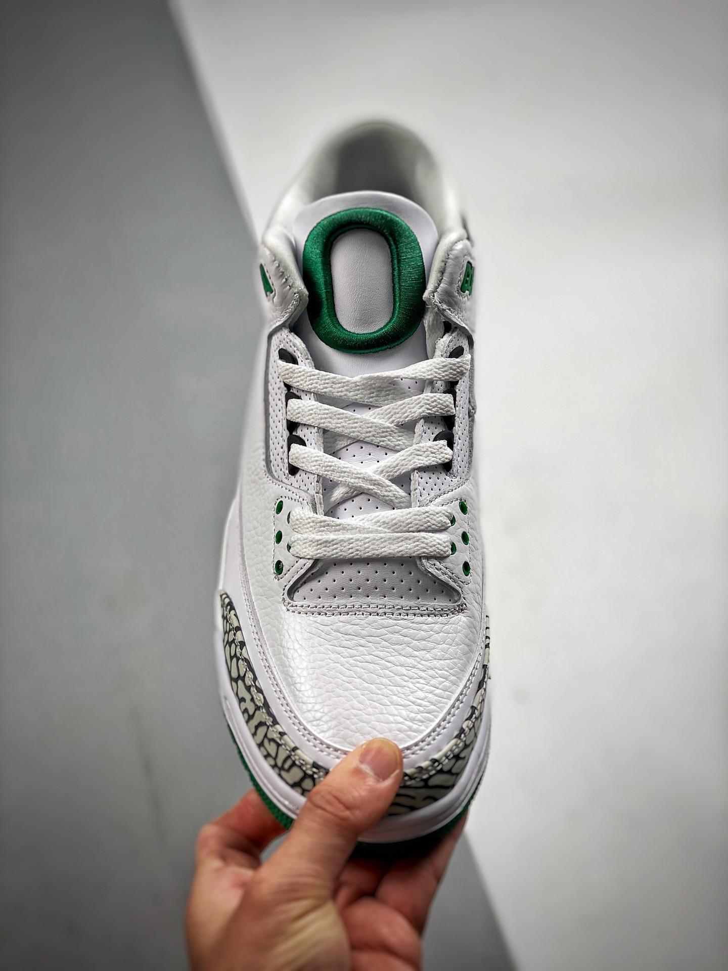 Air Jordan 3 Retro Oregon Ducks Pit Crew White Black Green For Sale