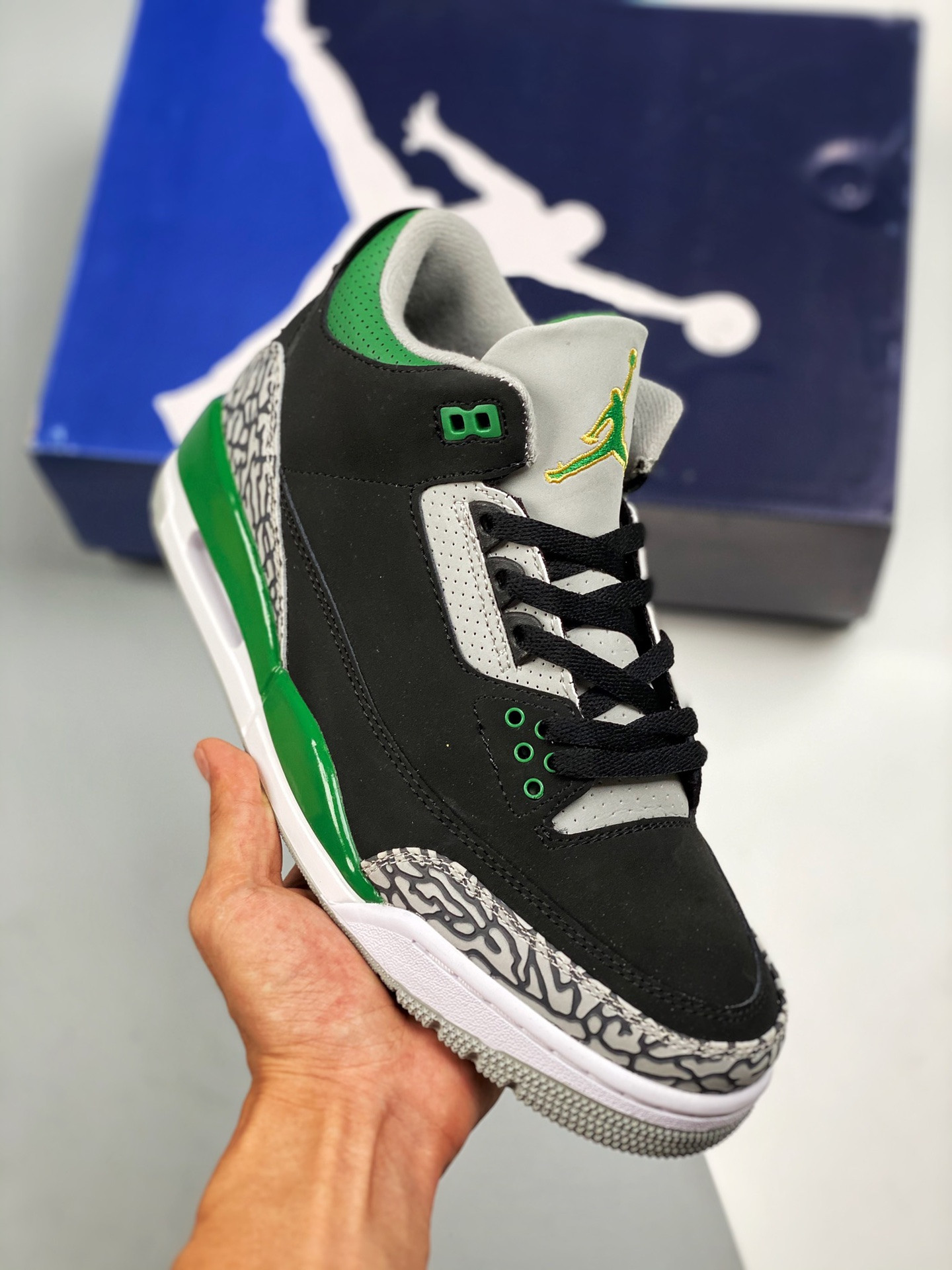 Air Jordan 3 Retro Pine Green/Black/White For Sale