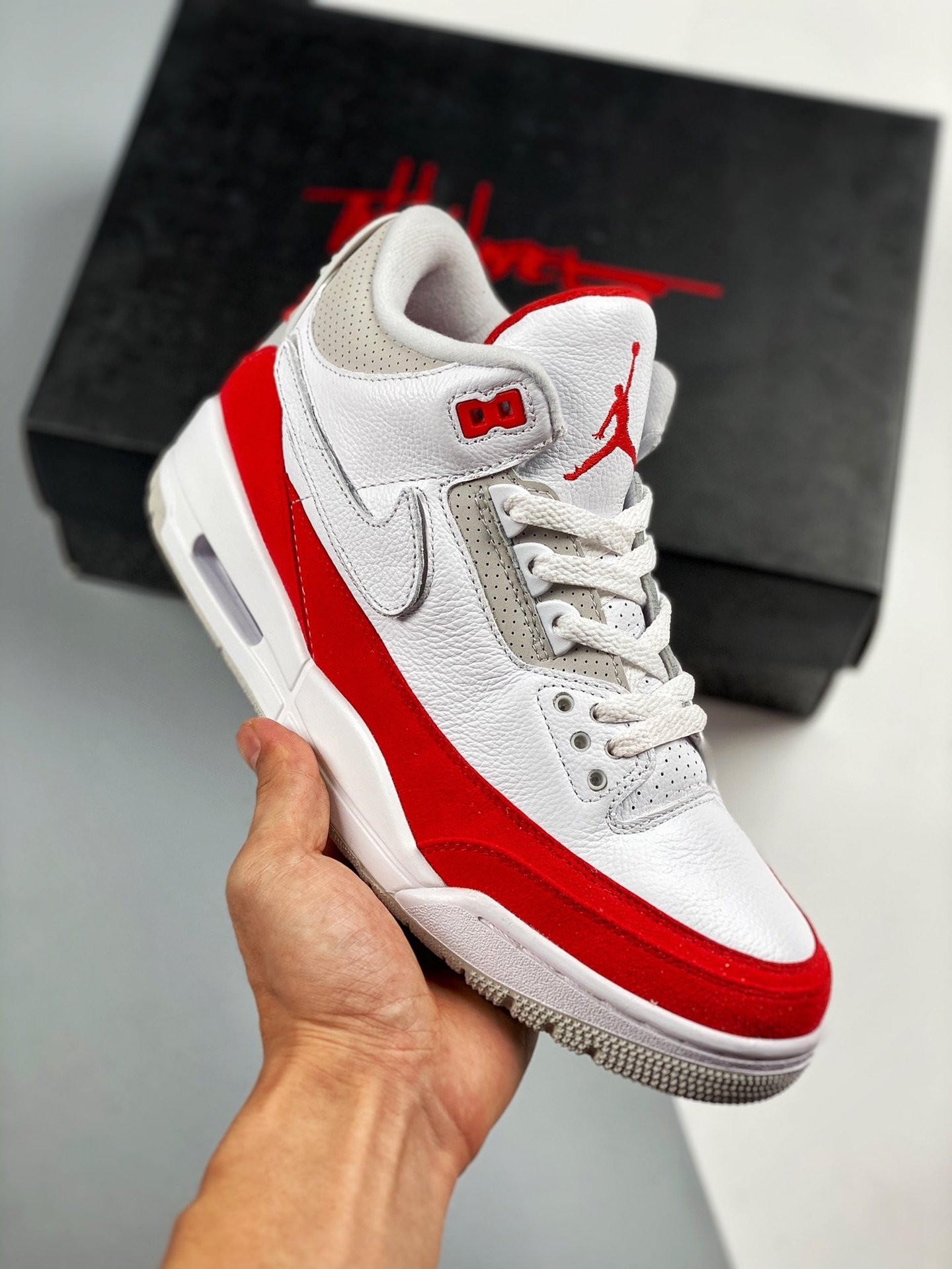 Air Jordan 3 Tinker Air Max 1 University Red/White
