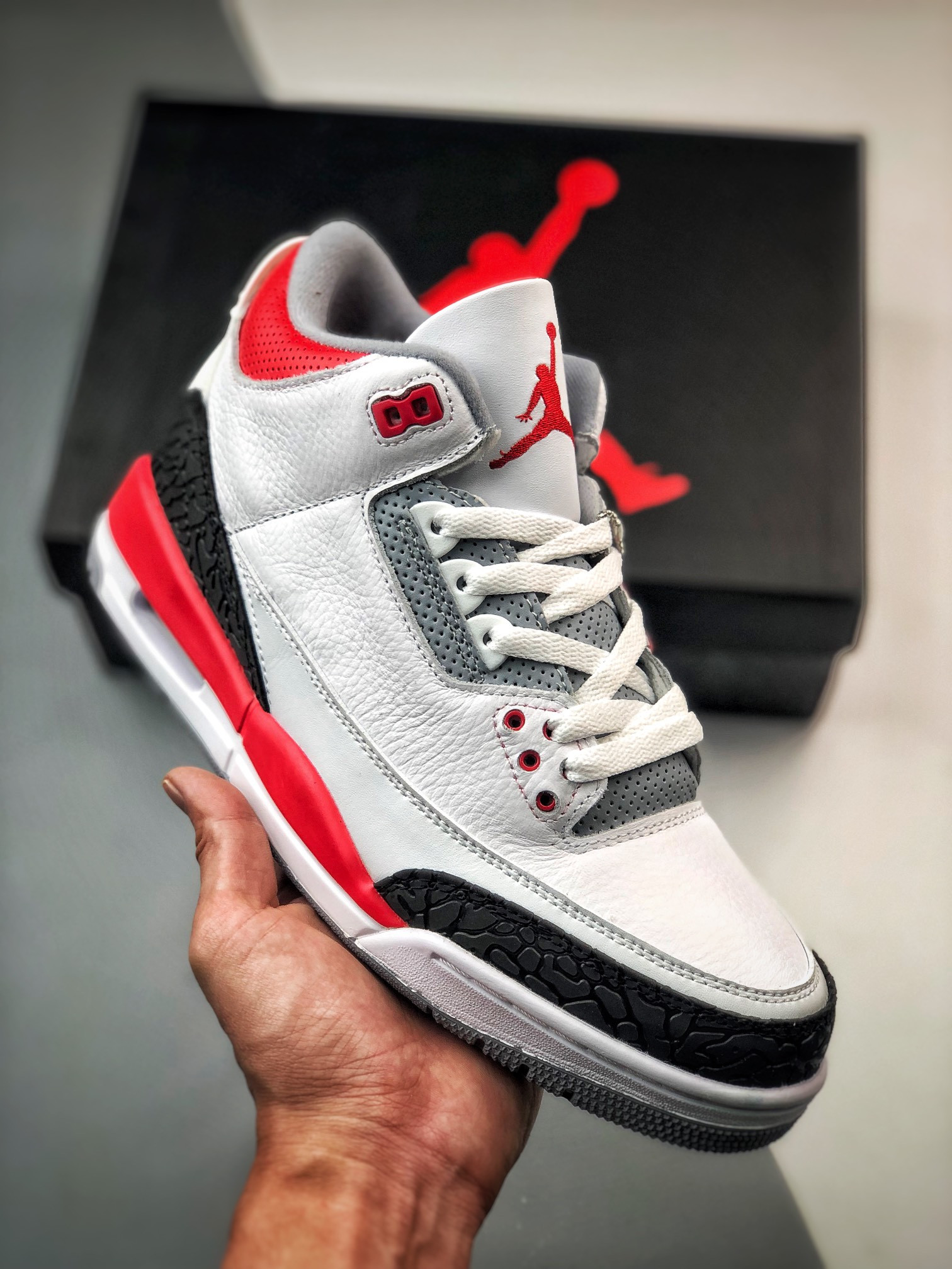 Air Jordan 3 White/Fire For Sale