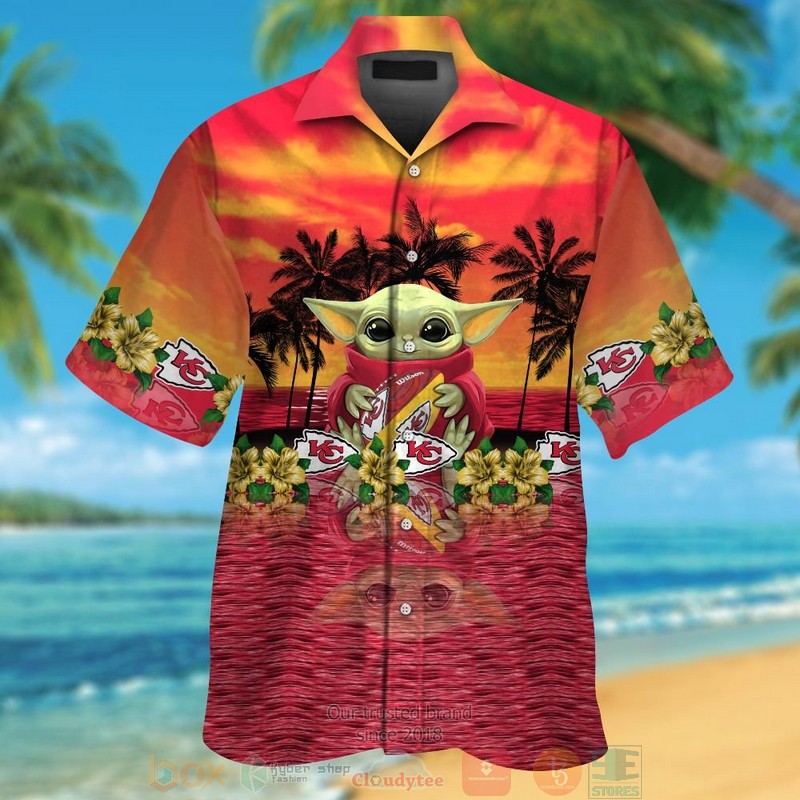 Baby Yoda hug Kansas City Chiefs Hawaiian Shirt