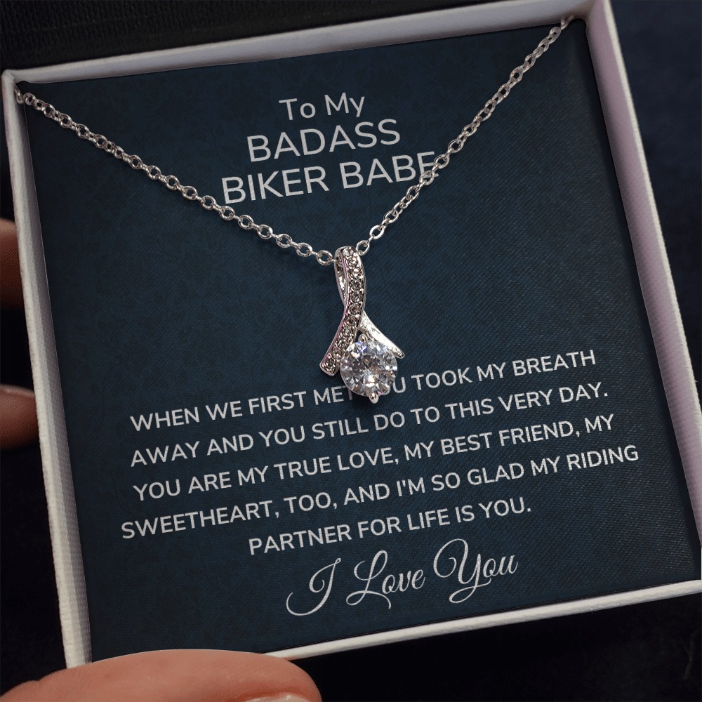 Badass Biker Babe Alluring Beauty White Gold And Glittering Gemstones Necklace
