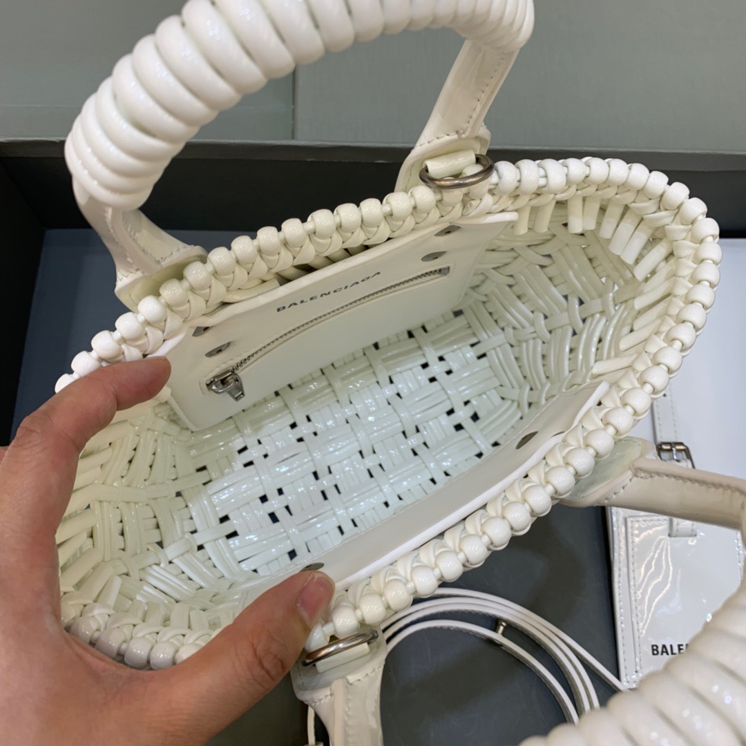 Balenciaga Bistro XS Basket With Strap In White, For Women, Women’s Bags 16.1in/41cm 6713422IE3Y9000