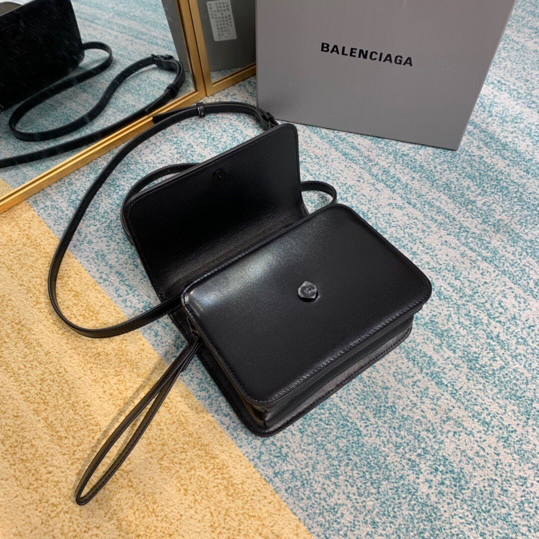 Balenciaga Bolso Bandolera B In Black, For Women, Women’s Bags 7in/18cm
