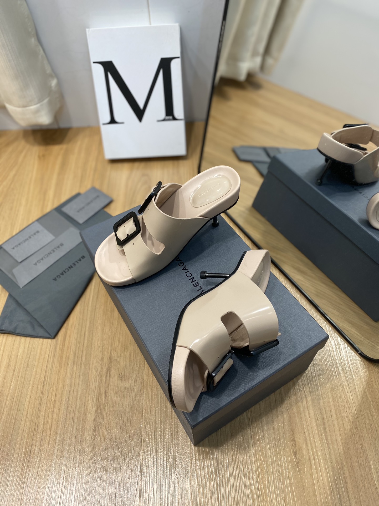Balenciaga Cagole Sandal Beige For Women