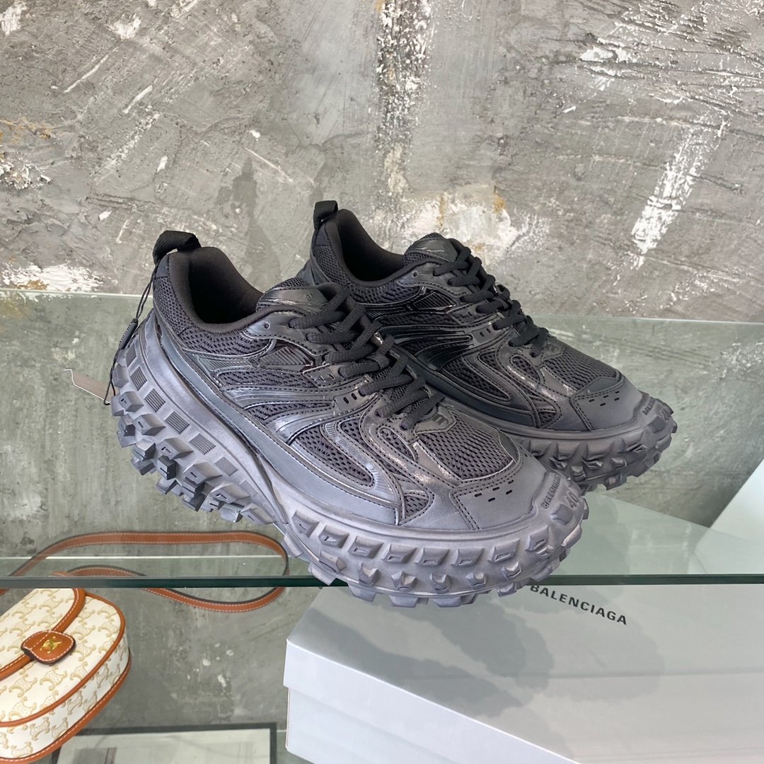 Balenciaga Defender Trainers Black For Women 685611W2RA61000