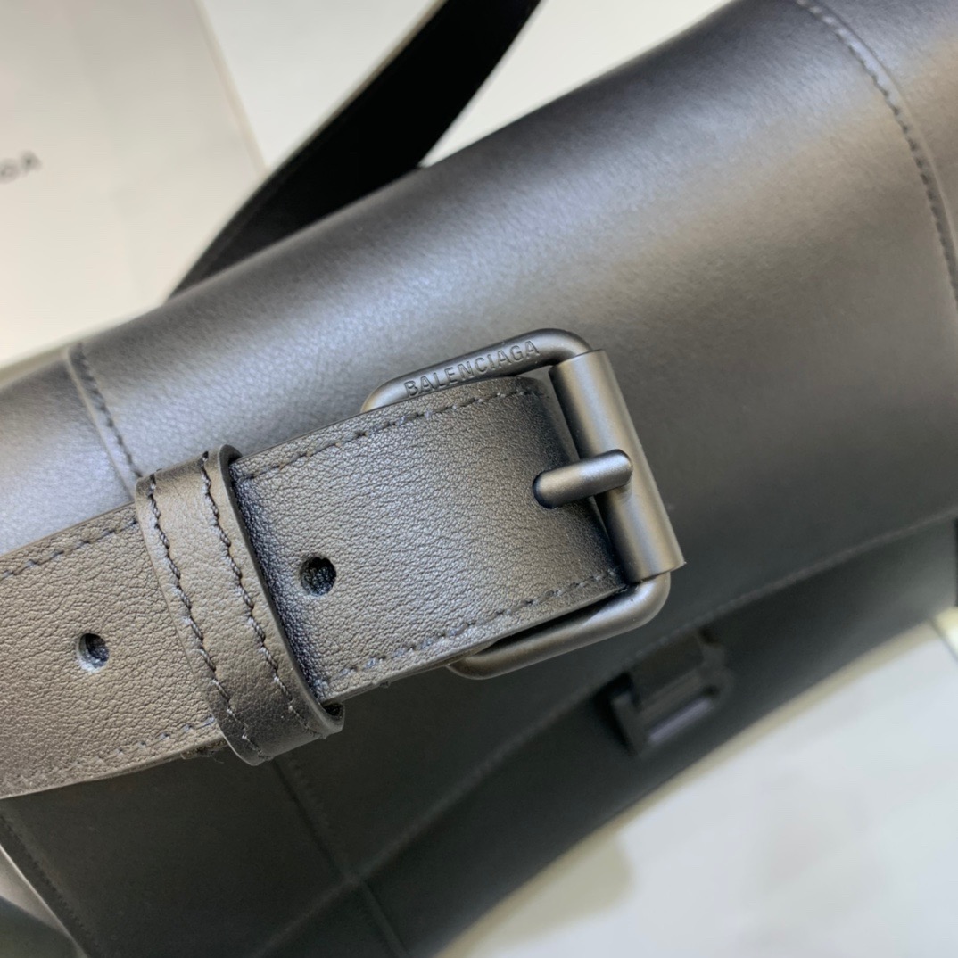 Balenciaga Downtown Medium Shoulder Bag In Black, For Women, Women’s Bags 12.6in/32cm 67135429S171000