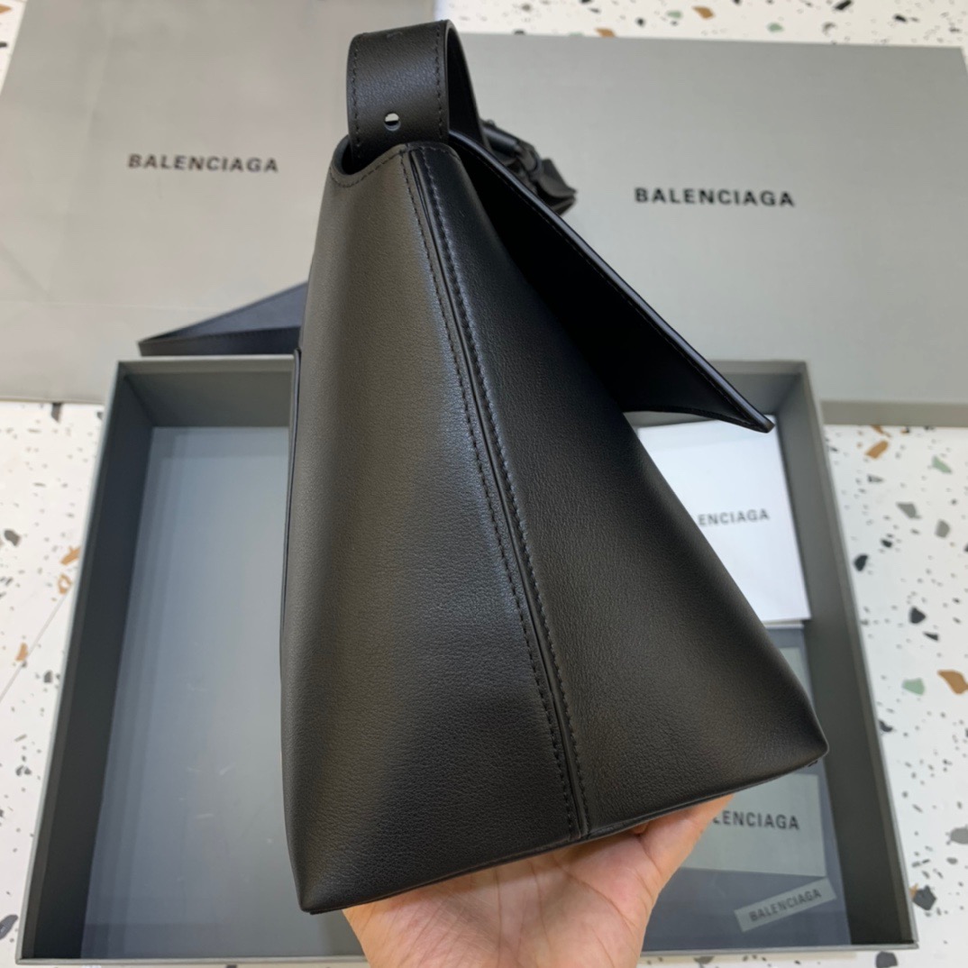 Balenciaga Downtown Medium Shoulder Bag In Black, For Women, Women’s Bags 12.6in/32cm 67135429S171000