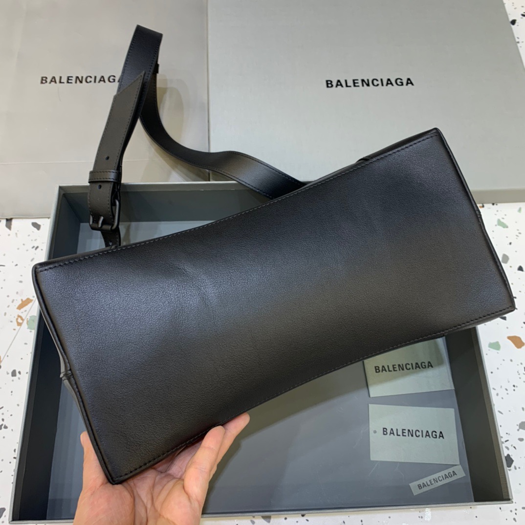 Balenciaga Downtown Medium Shoulder Bag In Black, For Women, Women’s Bags 12.6in/32cm 67135429S171000