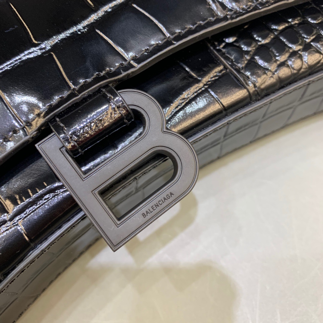Balenciaga Hourglass Wallet On Chain in Black, For Women, Women’s Bags 7.6in/19cm 6560501LR671000