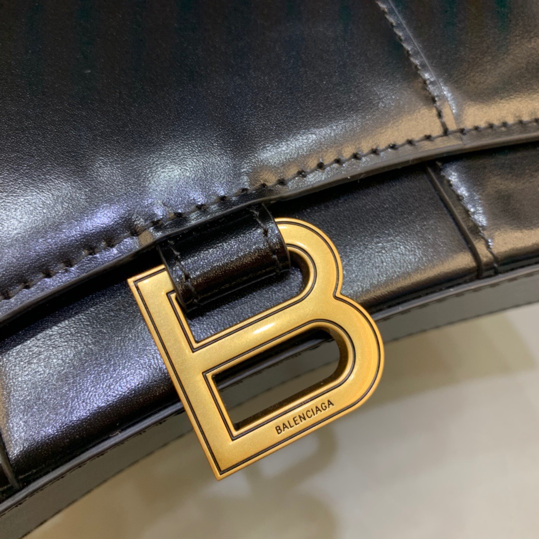 Balenciaga Hourglass Wallet On Chain in Black, For Women, Women’s Bags 7.6in/19cm 6560501QJ4