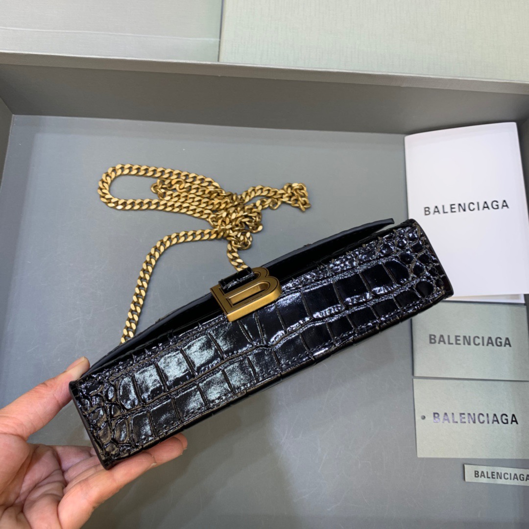 Balenciaga Hourglass Wallet On Chain in Black, For Women, Women’s Bags 7.6in/19cm  6560501LRG