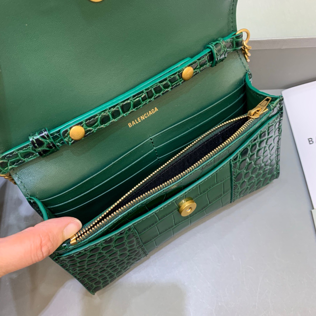 Balenciaga Hourglass Wallet On Chain in Dark Green, For Women, Women’s Bags 7.6in/19cm 6560501LRG