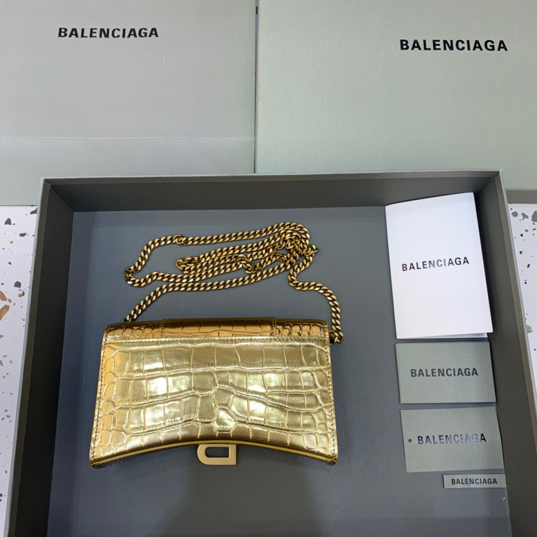 Balenciaga Hourglass Wallet On Chain in Gold, For Women, Women’s Bags 7.6in/19cm 6560501S49