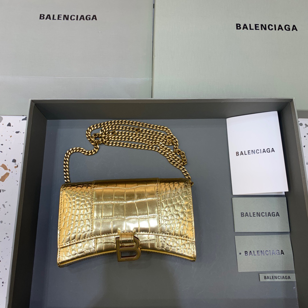 Balenciaga Hourglass Wallet On Chain in Gold, For Women, Women’s Bags 7.6in/19cm 6560501S49