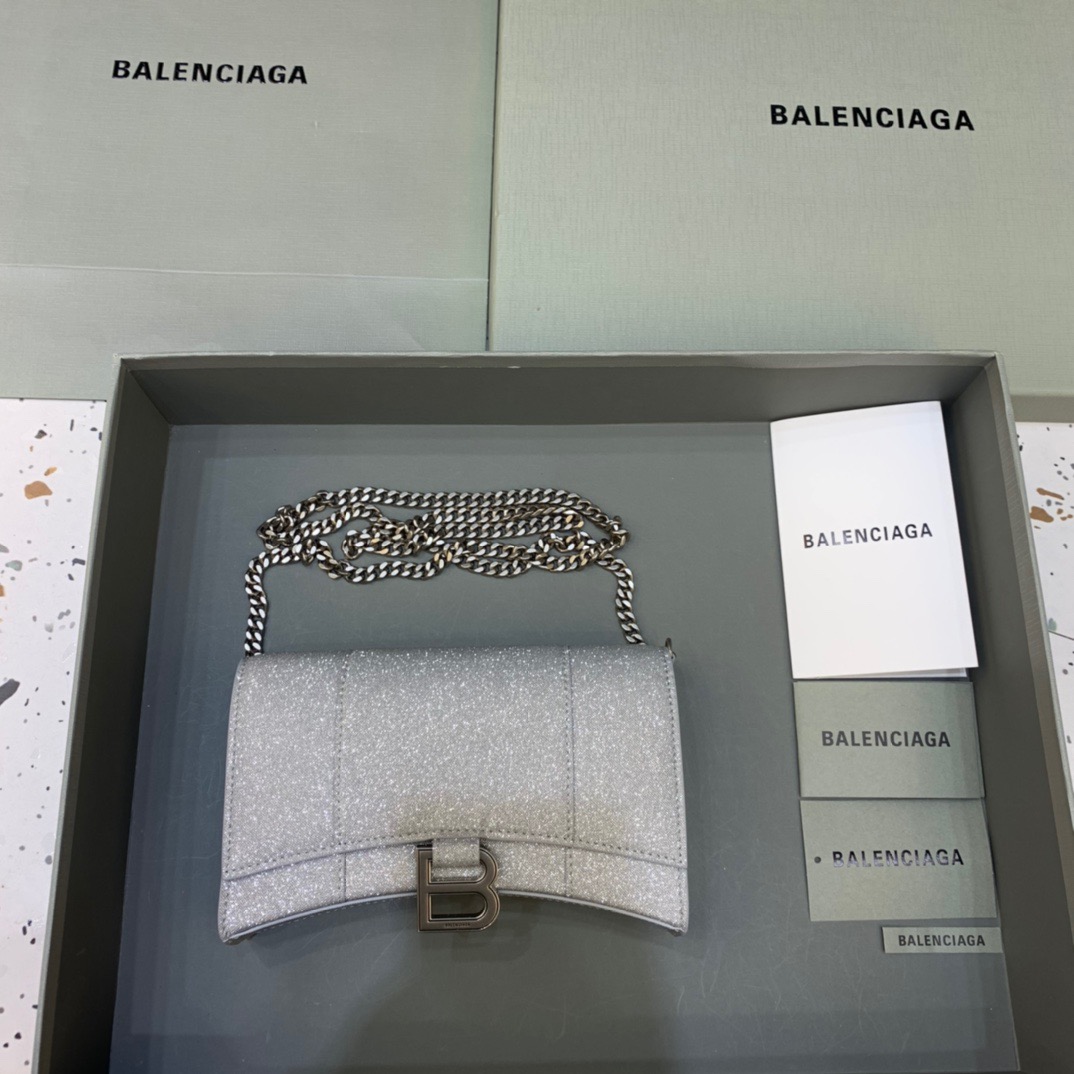 Balenciaga Hourglass Wallet On Chain in Grey, For Women, Women’s Bags 7.6in/19cm 6560502102G1501