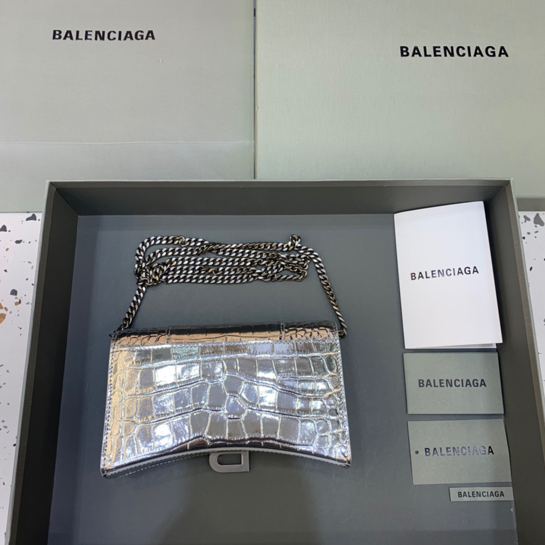 Balenciaga Hourglass Wallet On Chain in Sliver, For Women, Women’s Bags 7.6in/19cm 6560501S4CY8110