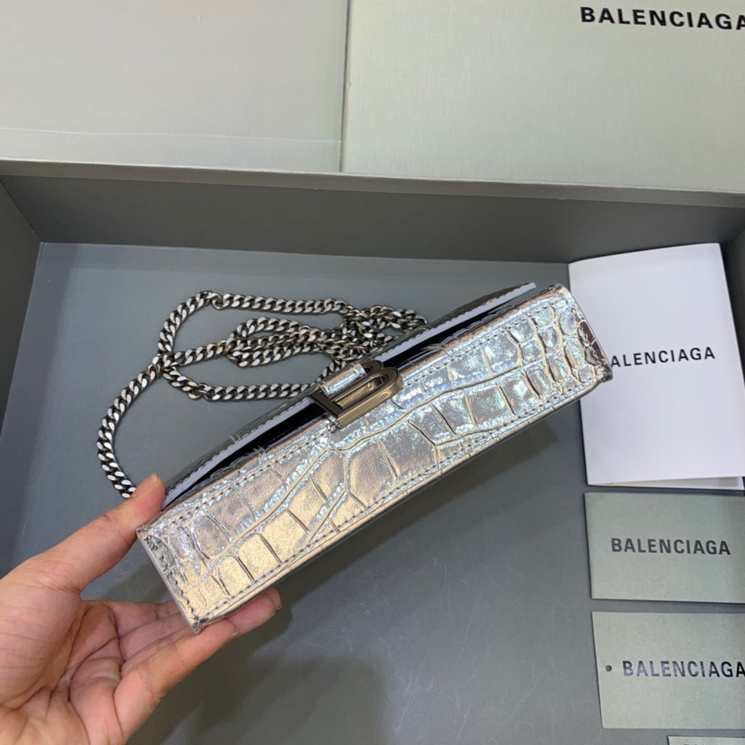 Balenciaga Hourglass Wallet On Chain in Sliver, For Women, Women’s Bags 7.6in/19cm 6560501S4CY8110