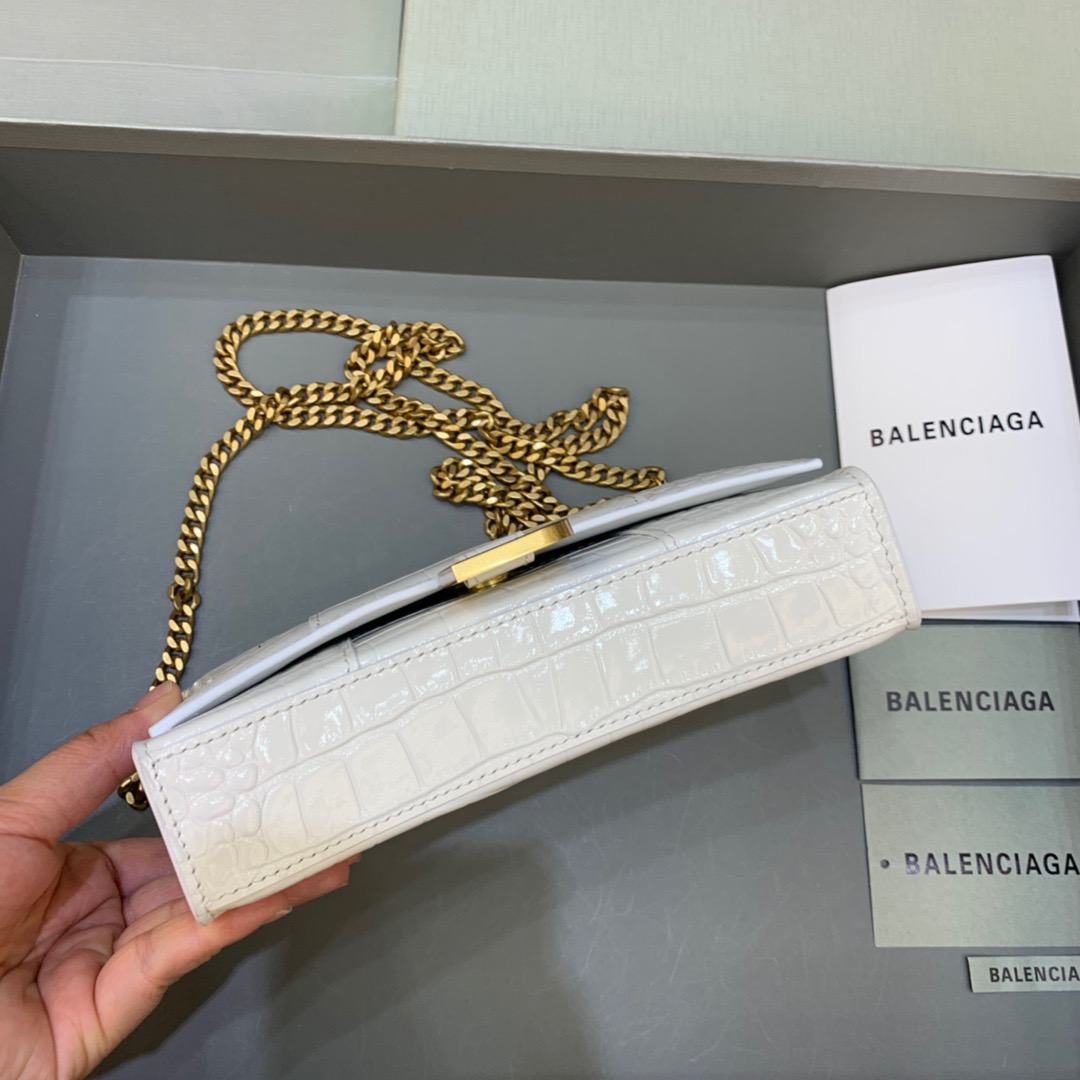Balenciaga Hourglass Wallet On Chain in White, For Women, Women’s Bags 7.6in/19cm 6560501LRG