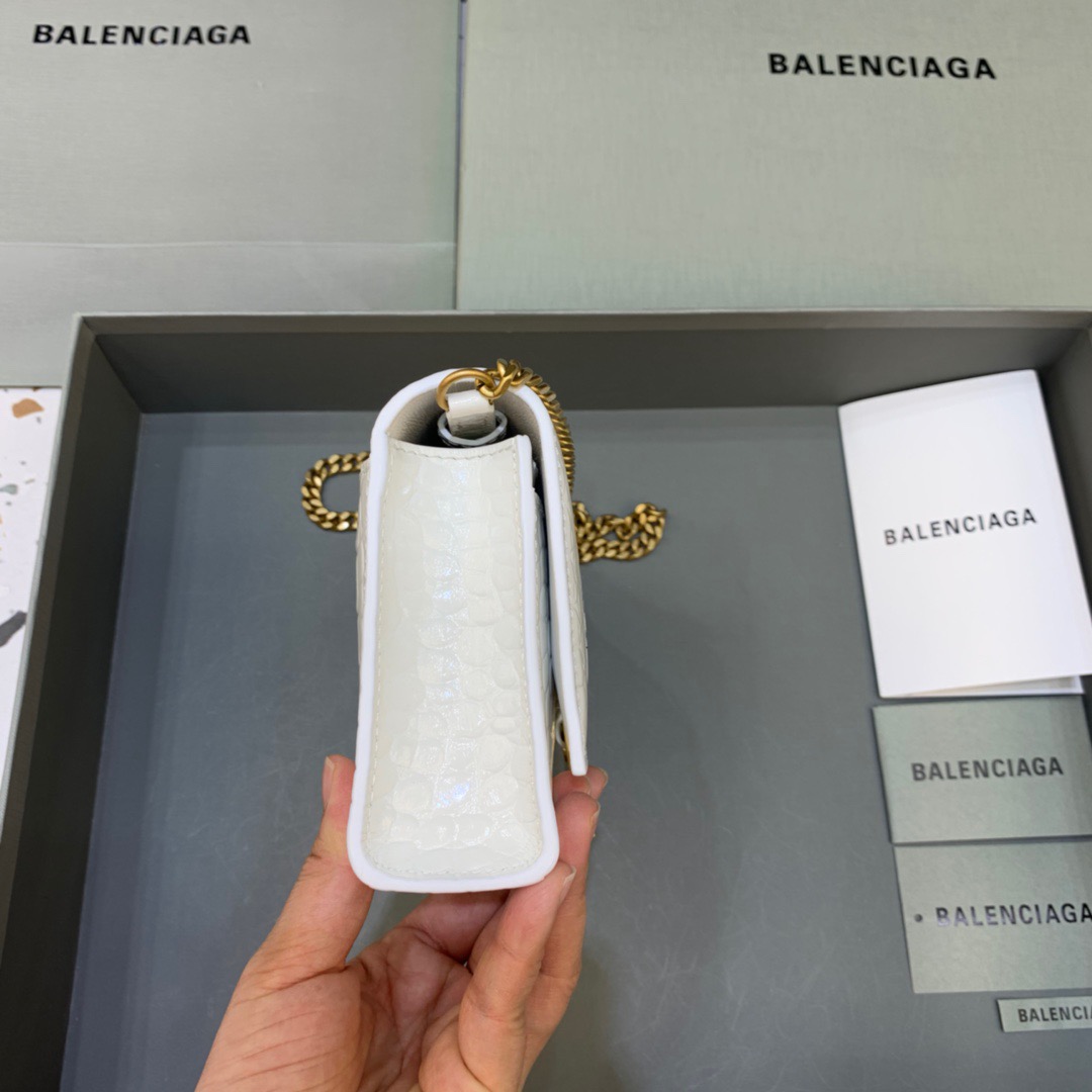 Balenciaga Hourglass Wallet On Chain in White, For Women, Women’s Bags 7.6in/19cm 6560501LRG