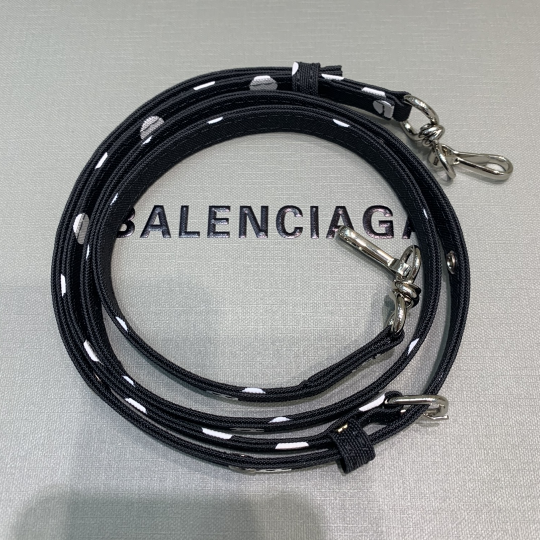 Balenciaga Le Cagole Medium Bucket Bag In Black, For Women, Women’s Bags 7in/18cm