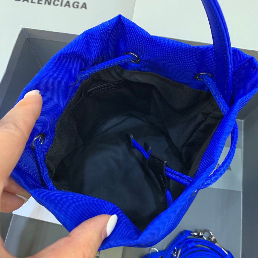 Balenciaga Le Cagole Medium Bucket Bag In Blue, For Women, Women’s Bags 7in/18cm
